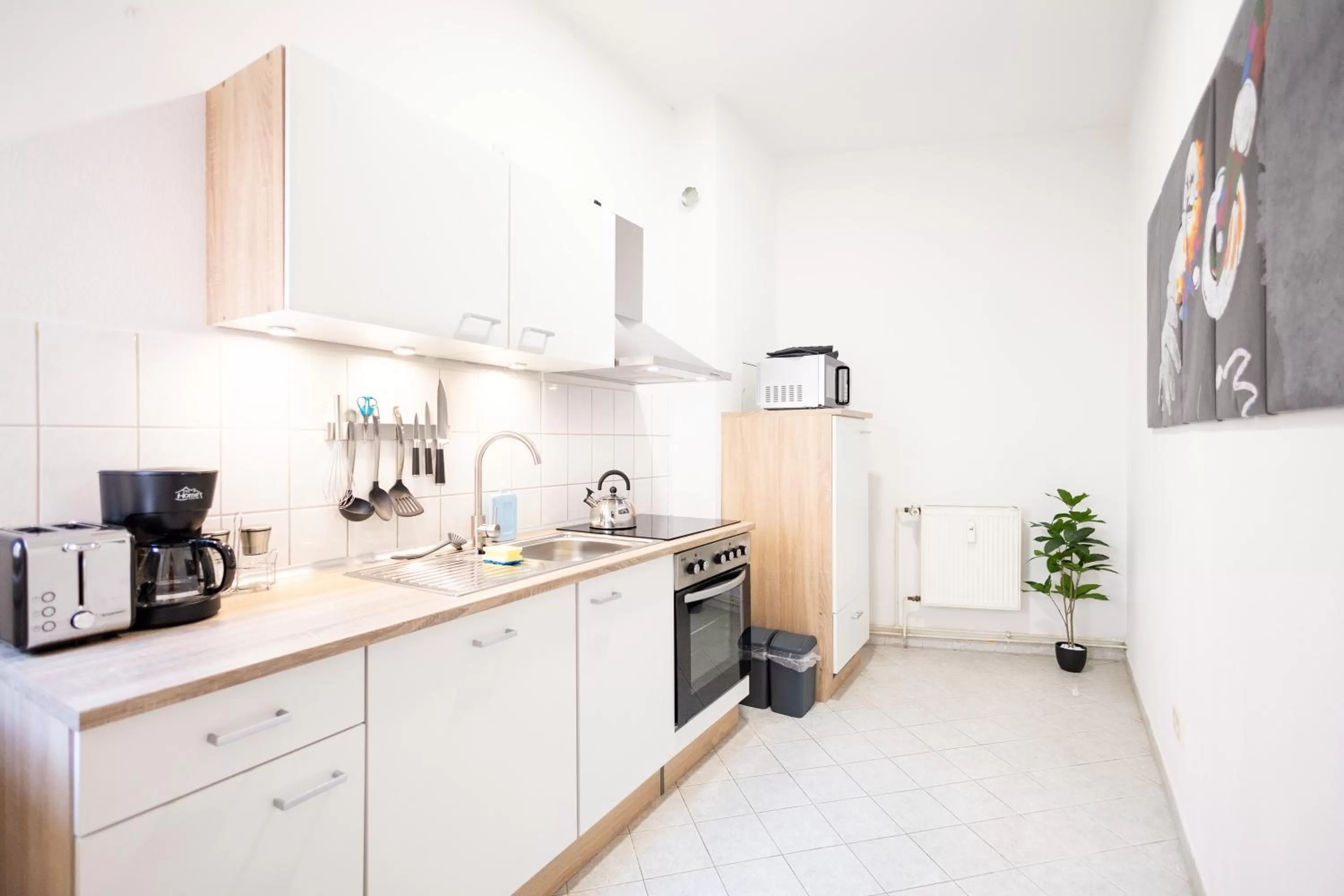 Kitchen or kitchenette in Apartments an der Oper - Innenstadt - Zentral - Küche - Wifi - Powered by Ko-Living