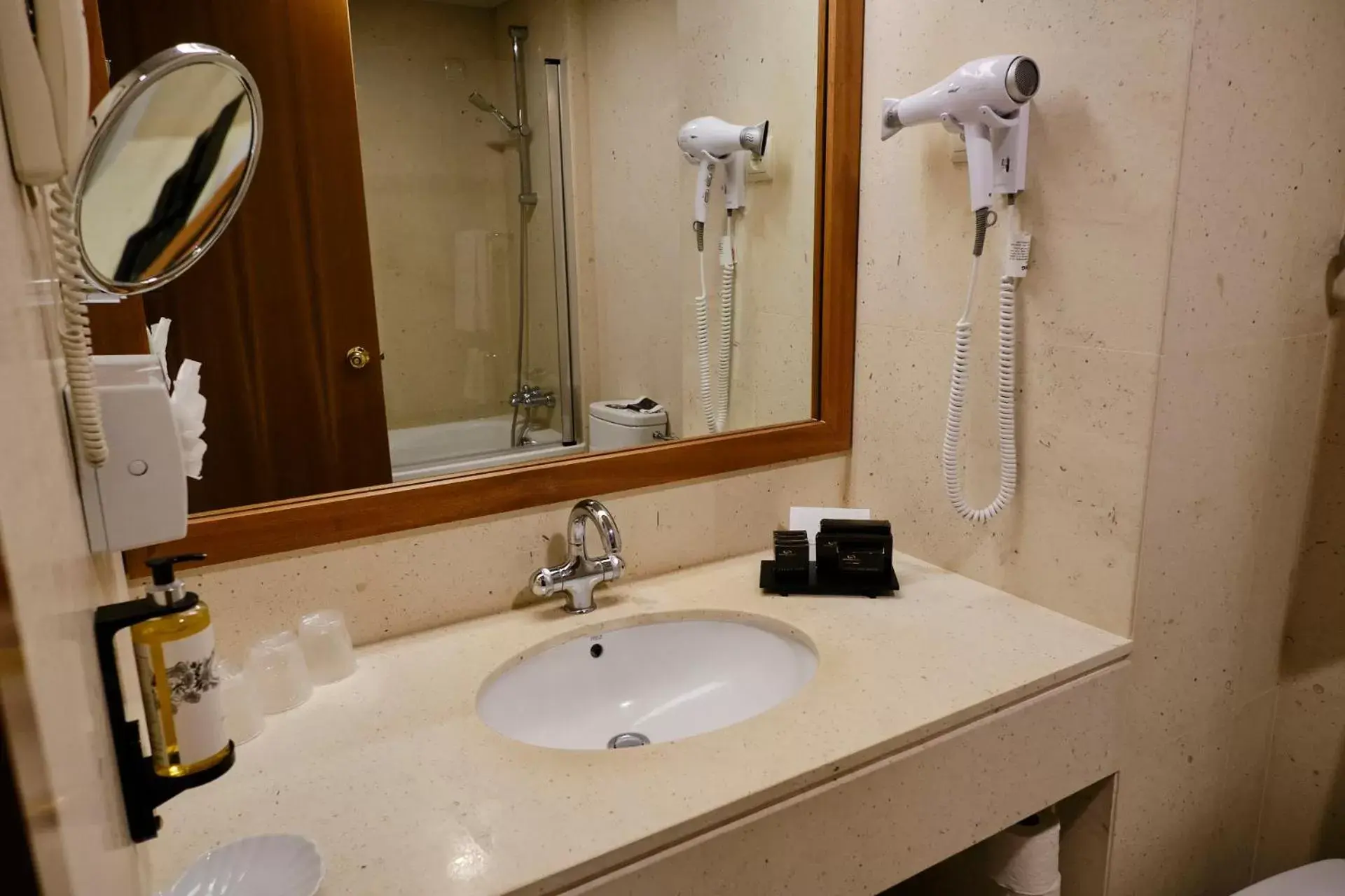 Bathroom in Terceira Mar Hotel Bathroom in Terceira Mar Hotel