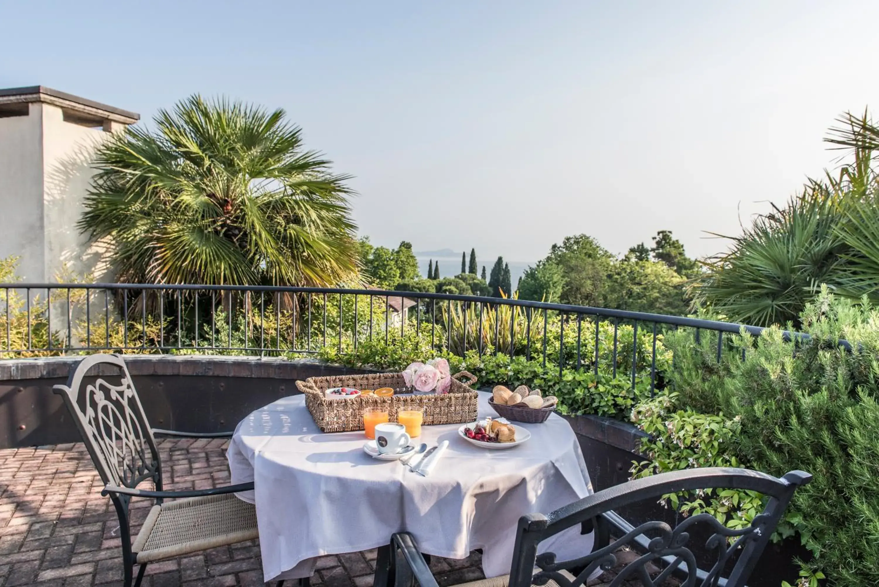 Food and drinks, Balcony/Terrace in Admiral Hotel Villa Erme