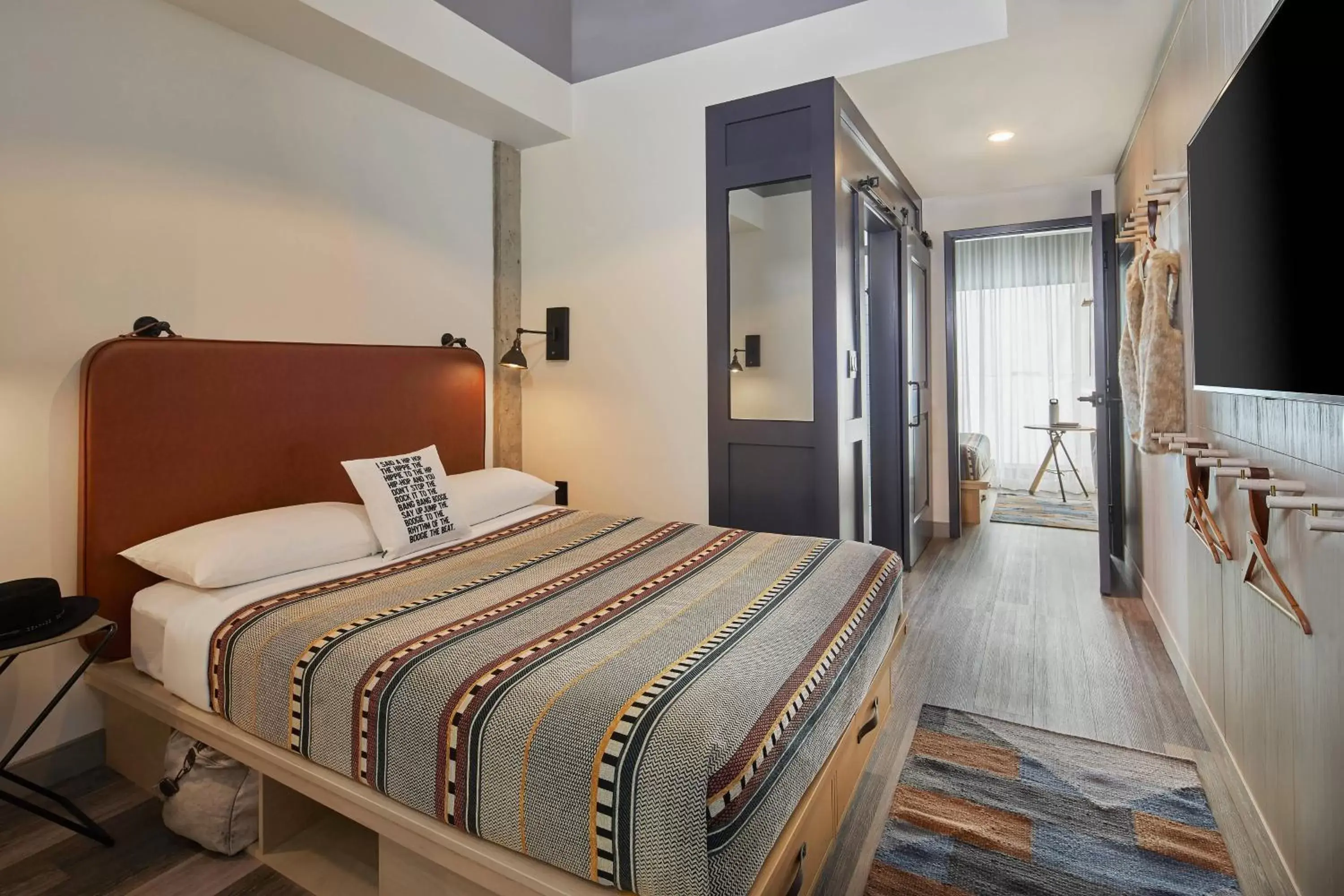 Photo of the whole room, Bed in Moxy Columbus Short North Photo of the whole room, Bed in Moxy Columbus Short North