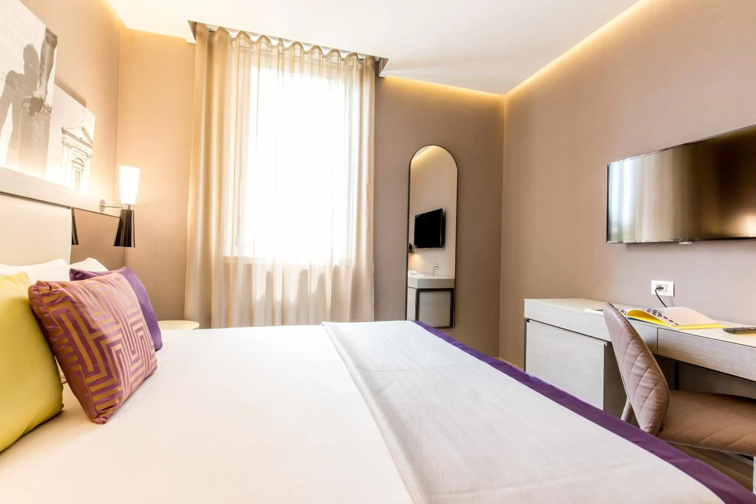 Bedroom in Orazio Palace Hotel