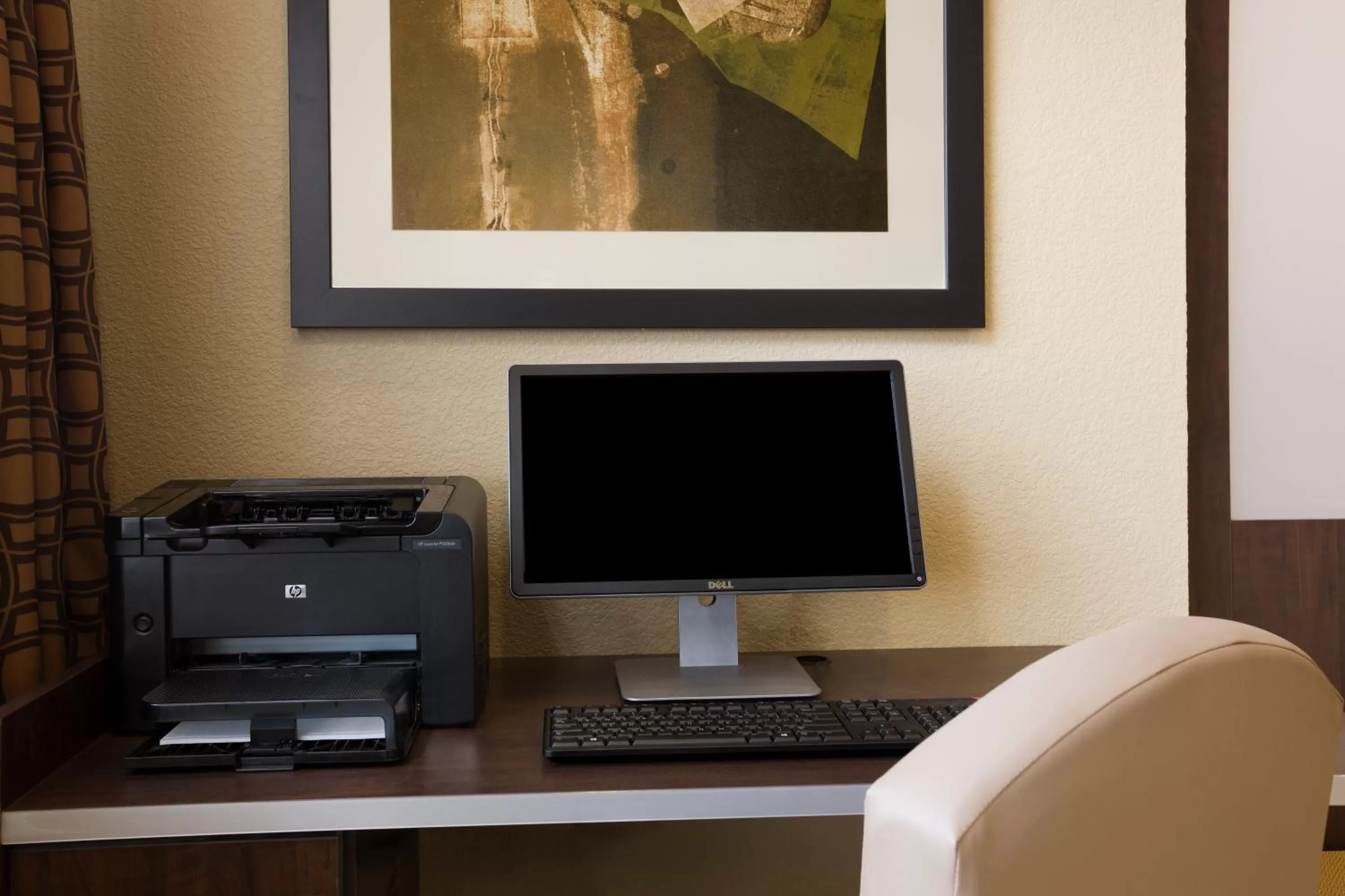 Business facilities in Microtel Inn & Suites by Wyndham Kenedy Karnes City