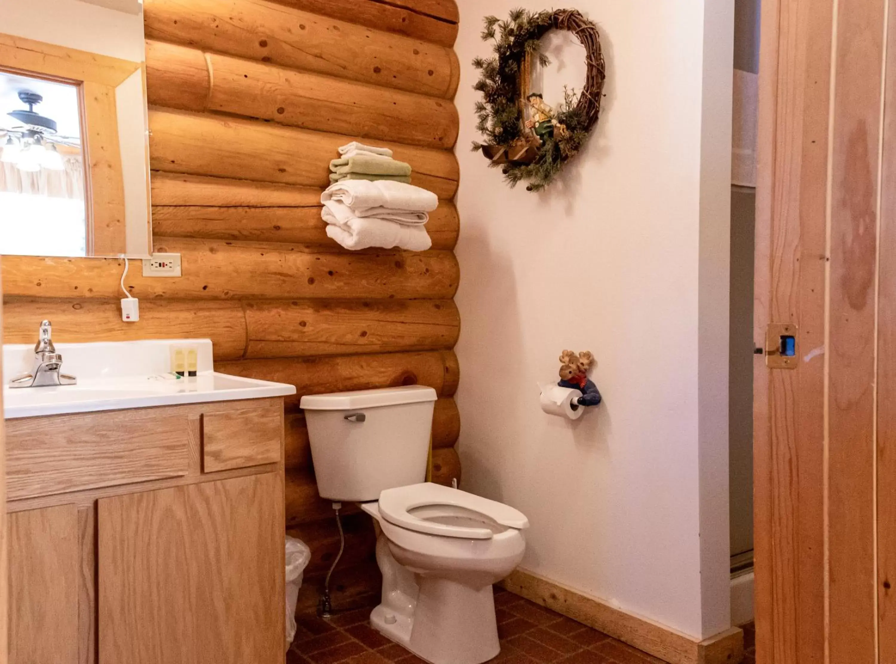 Bathroom in Half Moon Lake Lodge