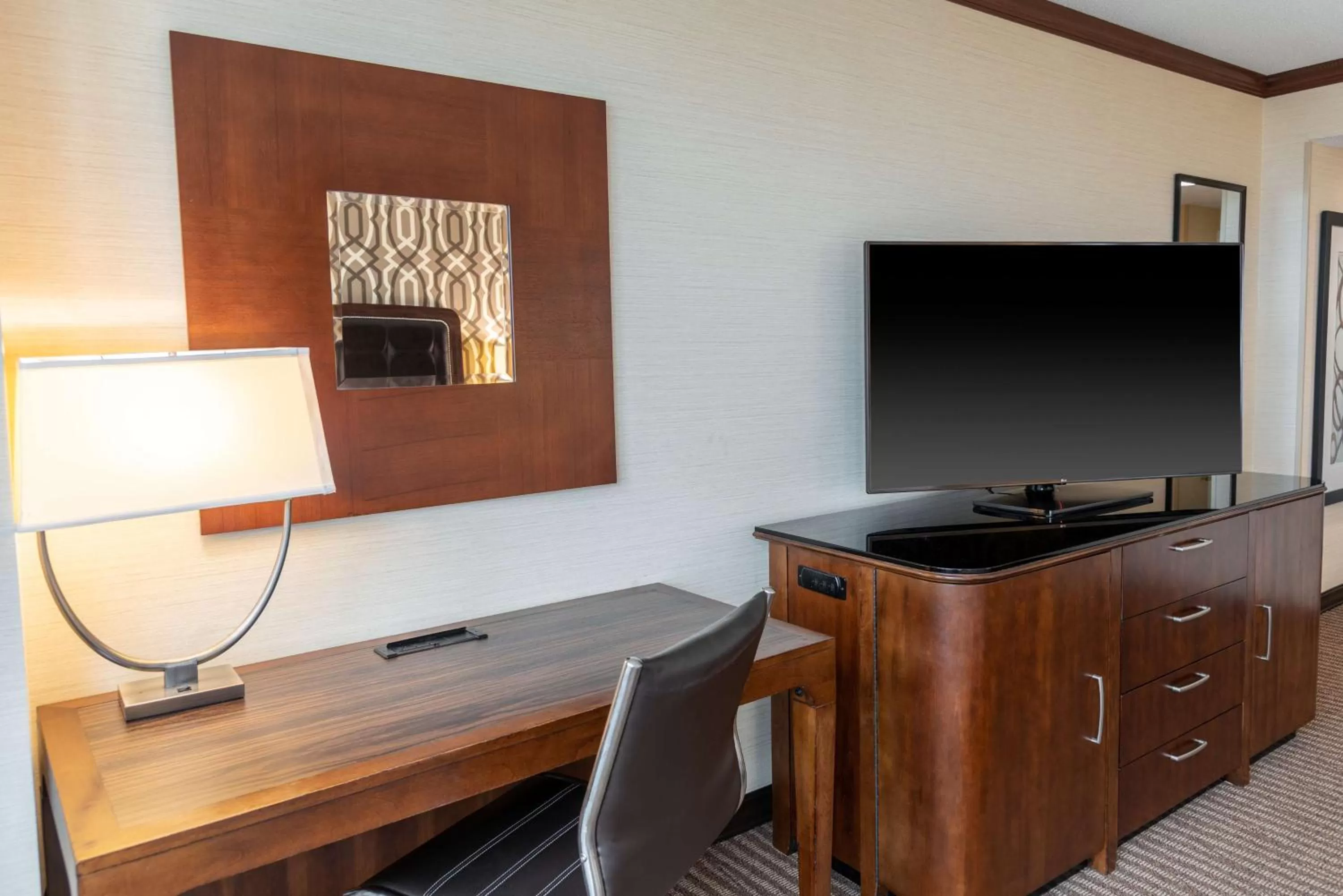 Bedroom in Hilton Alexandria Mark Center