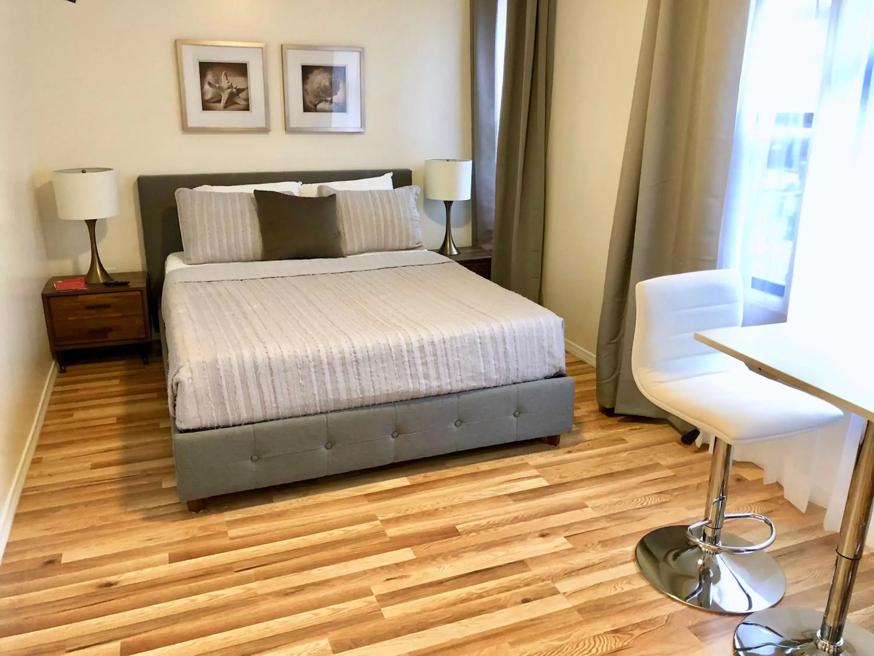 Deluxe Queen in Hotel Royal Deluxe Queen in Hotel Royal