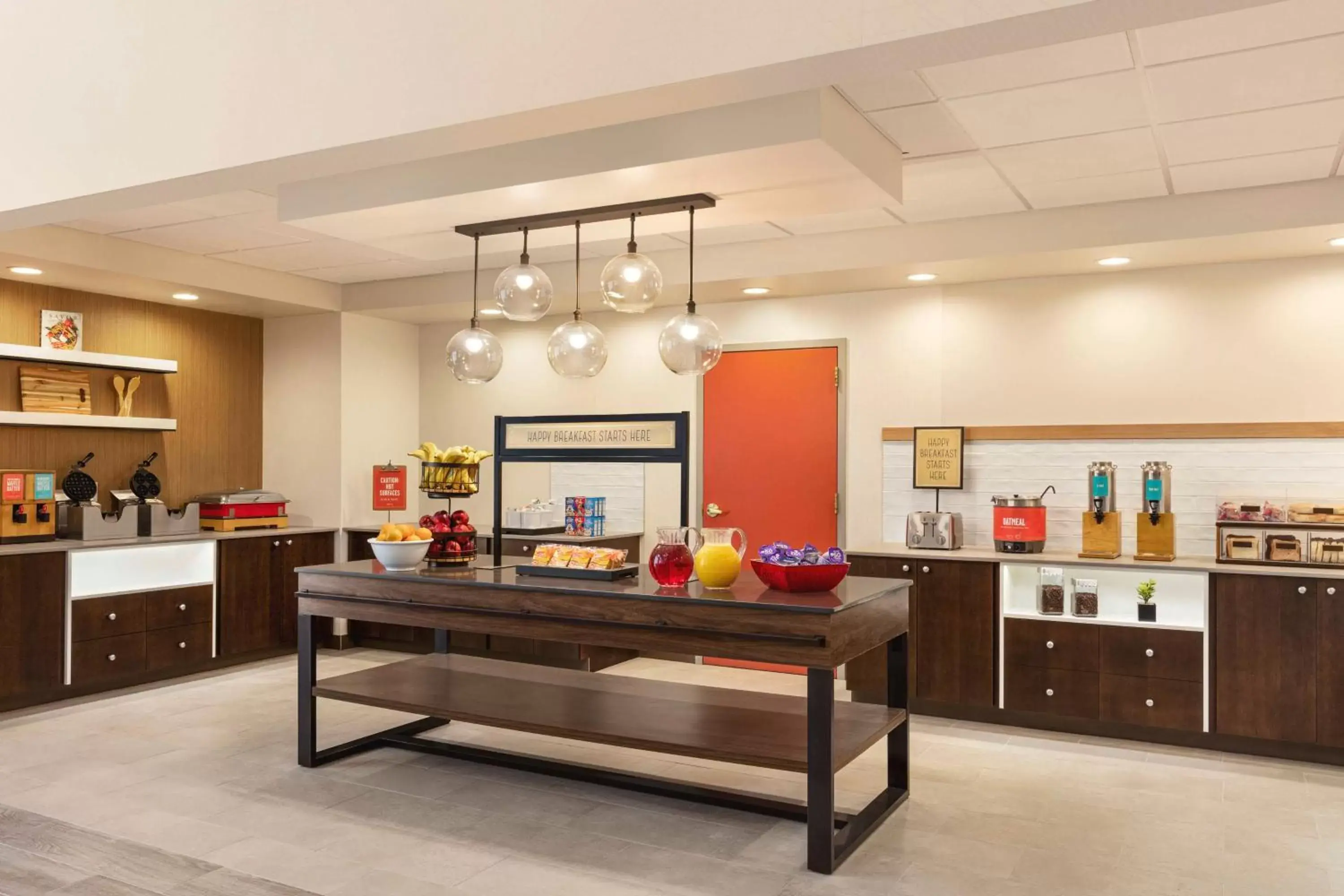 Breakfast in Hampton Inn & Suites Valparaiso Breakfast in Hampton Inn & Suites Valparaiso