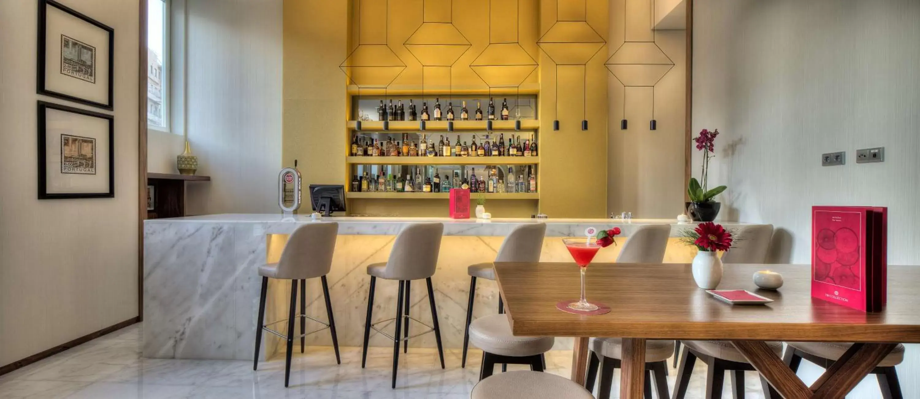 Lounge or bar, Lounge/Bar in NH Collection Porto Batalha