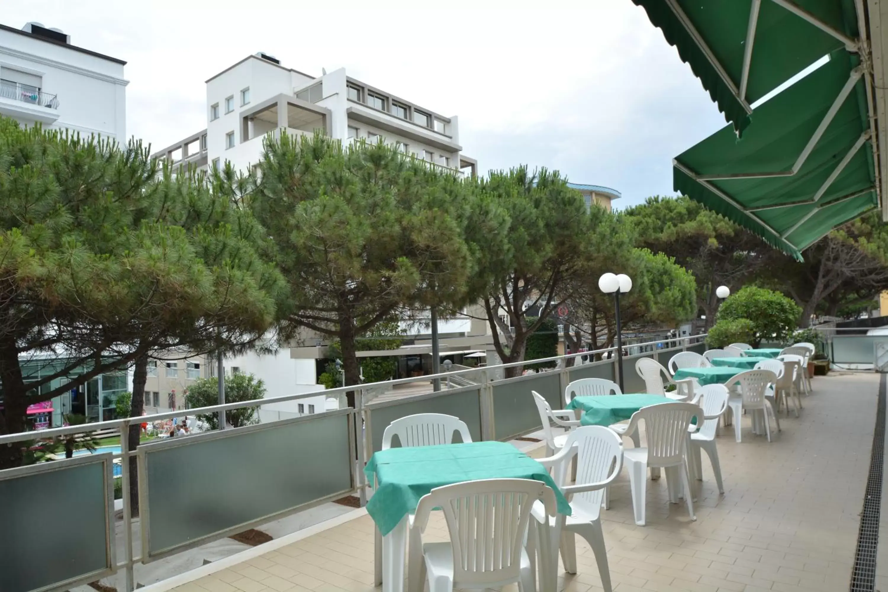 Balcony/Terrace, Restaurant/Places to Eat in Hotel Europa