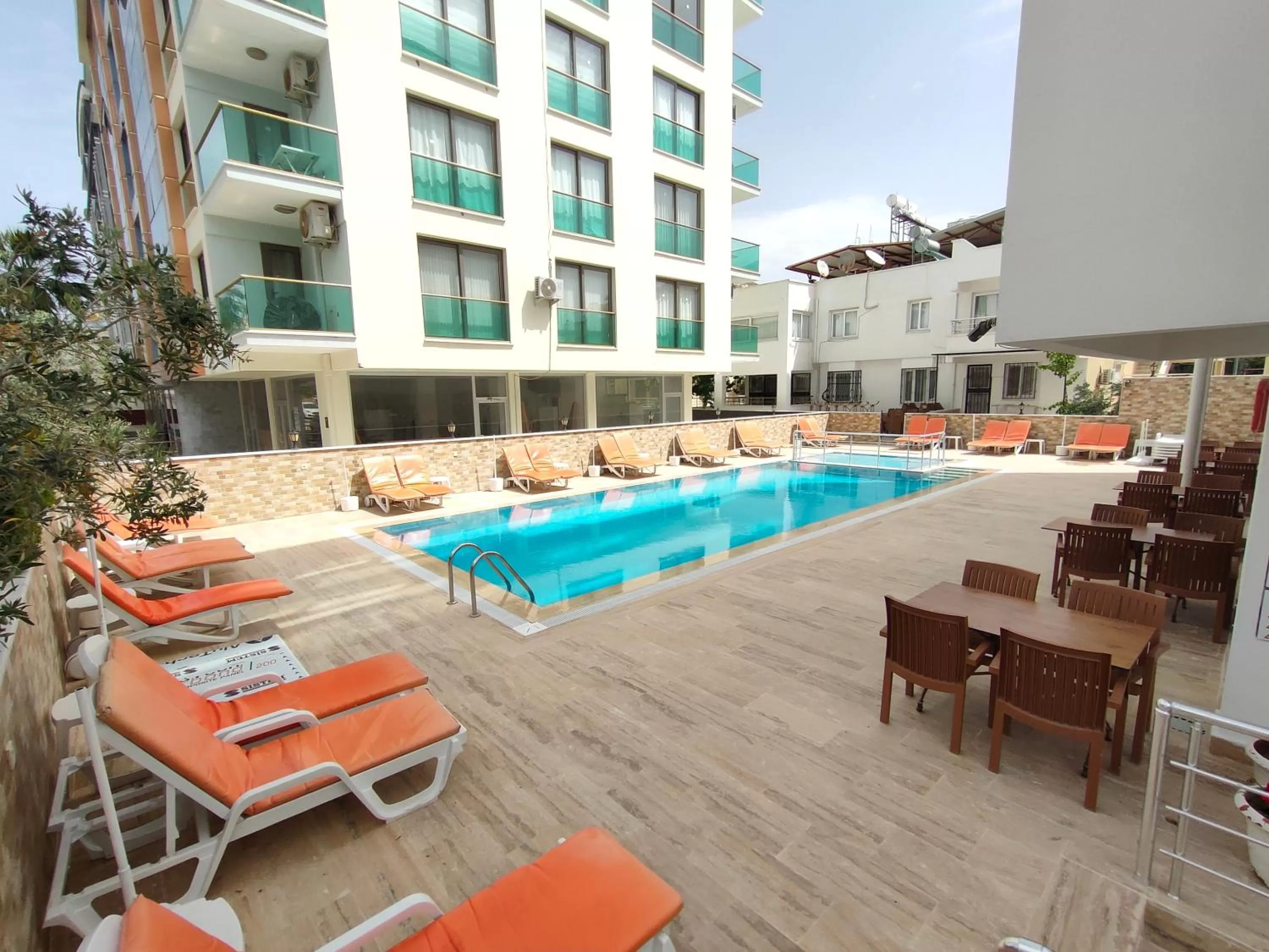 Swimming pool in Altinersan Hotel