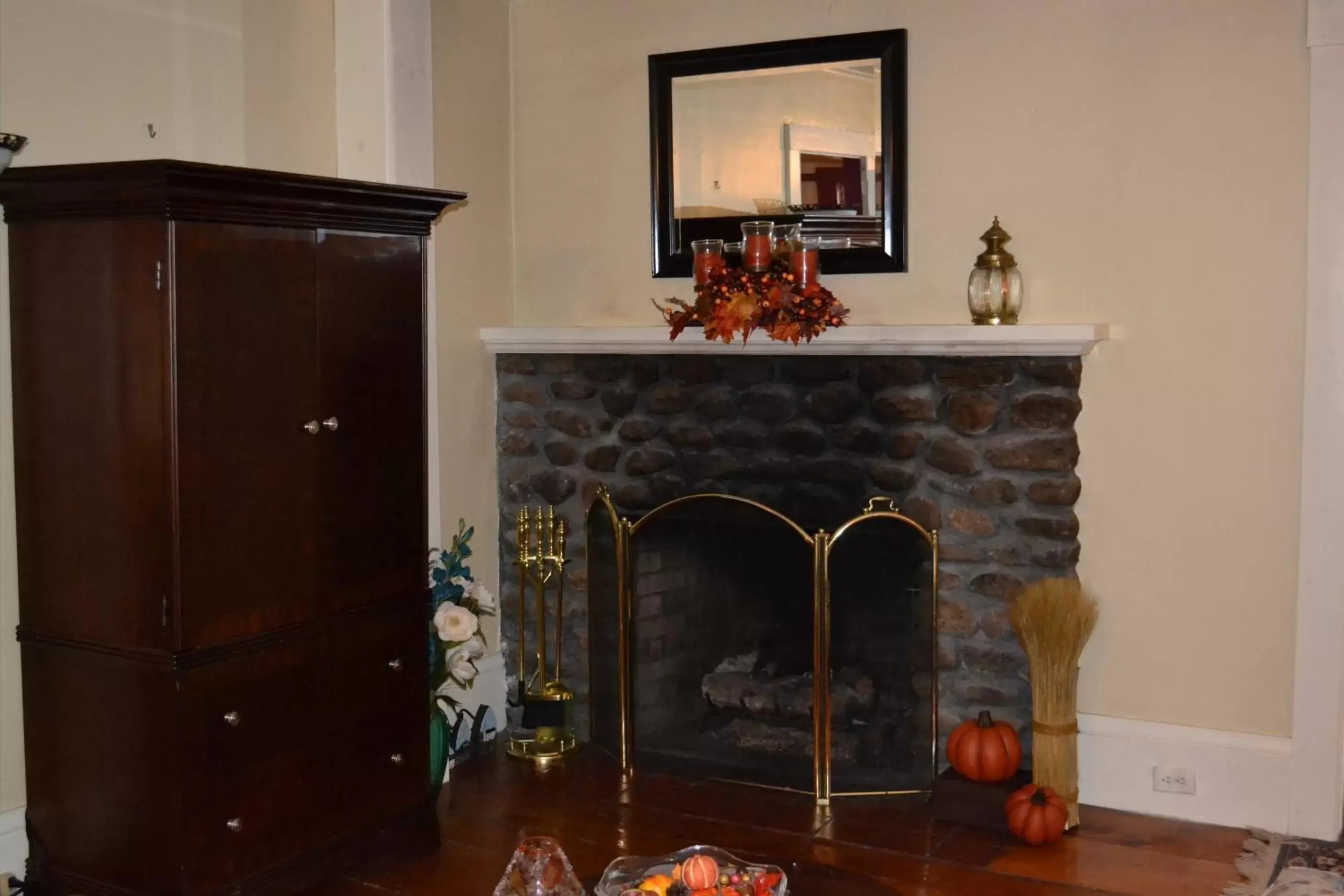 Decorative detail, Seating Area in Benjamin Prescott Inn