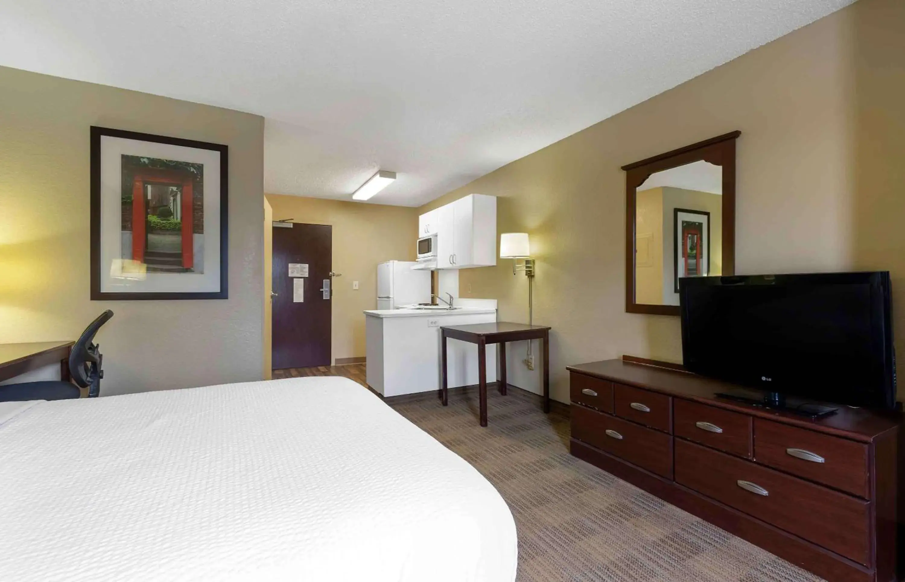 Bedroom, Bed in Extended Stay America Suites - Fort Worth - City View