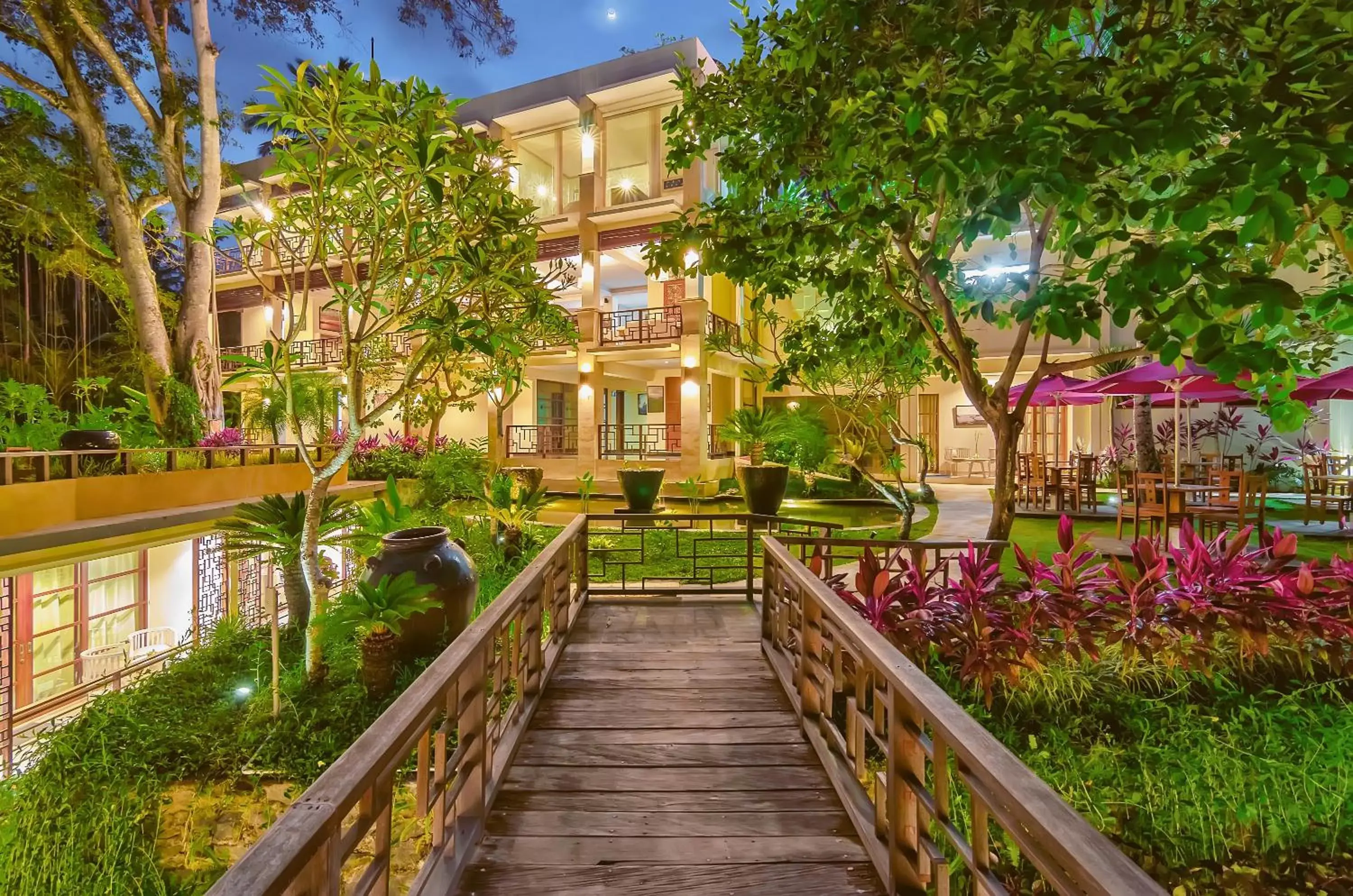 Property building in Labak River Hotel by EPS Property building in Labak River Hotel by EPS