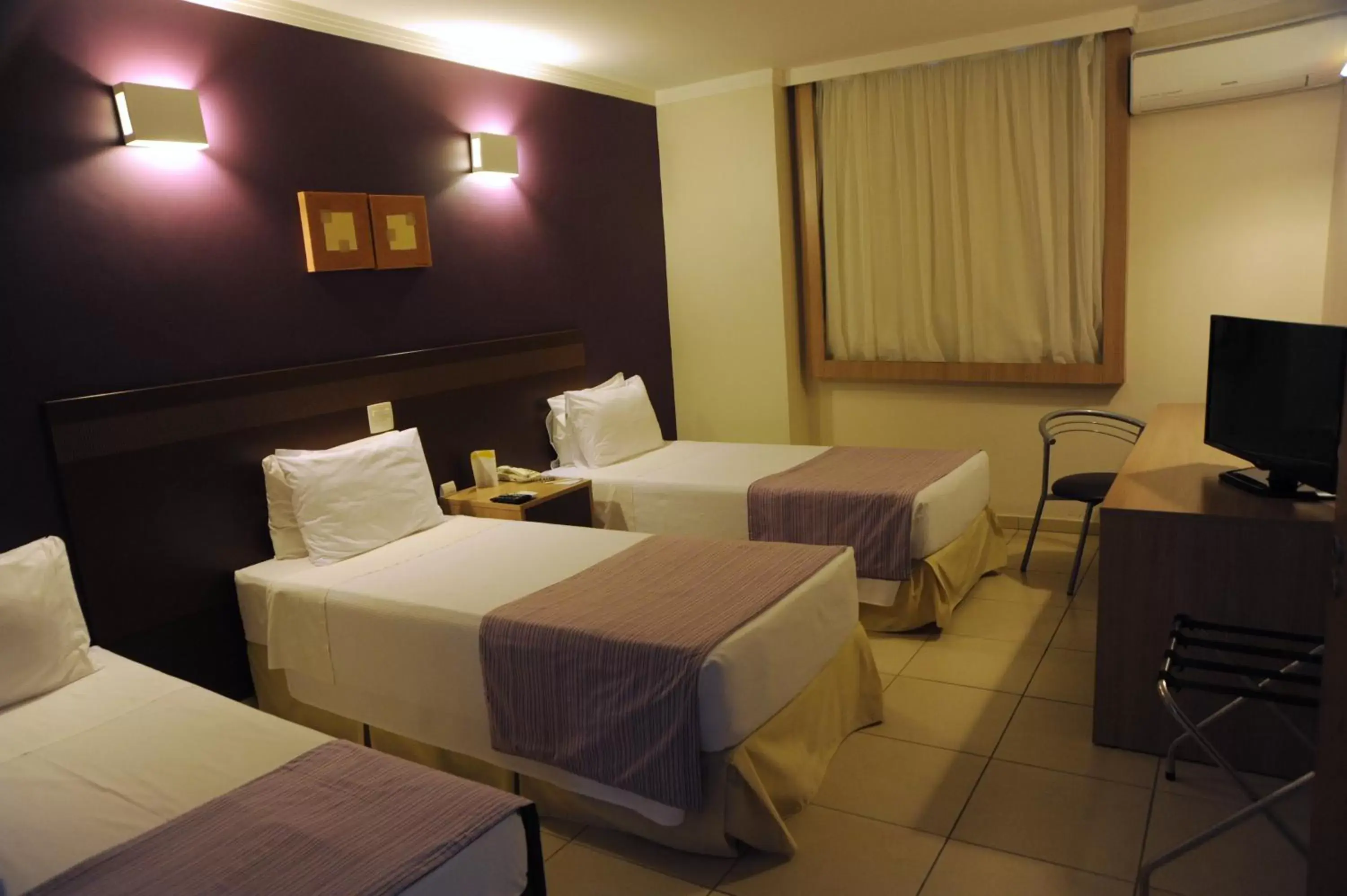 Bedroom, Bed in Comfort Hotel Araraquara