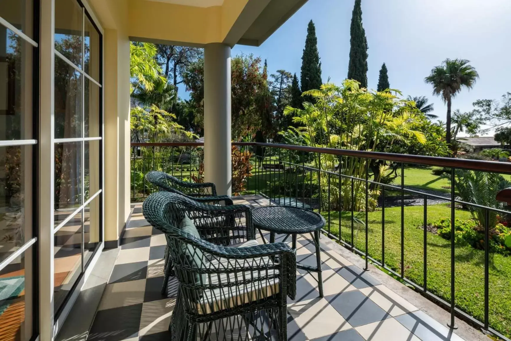 Garden view, Balcony/Terrace in Quinta Jardins do Lago