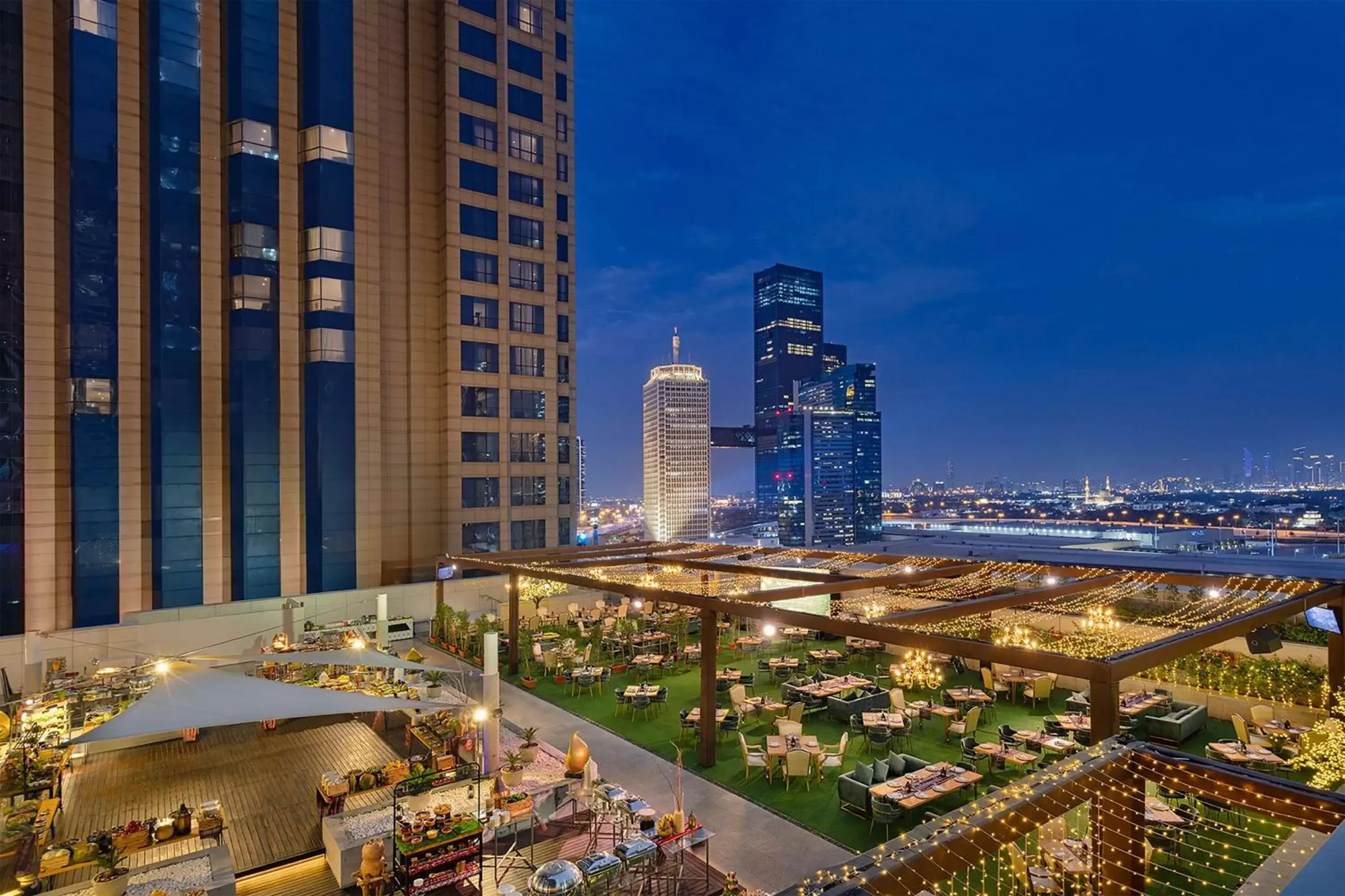 Restaurant/places to eat in Conrad Dubai