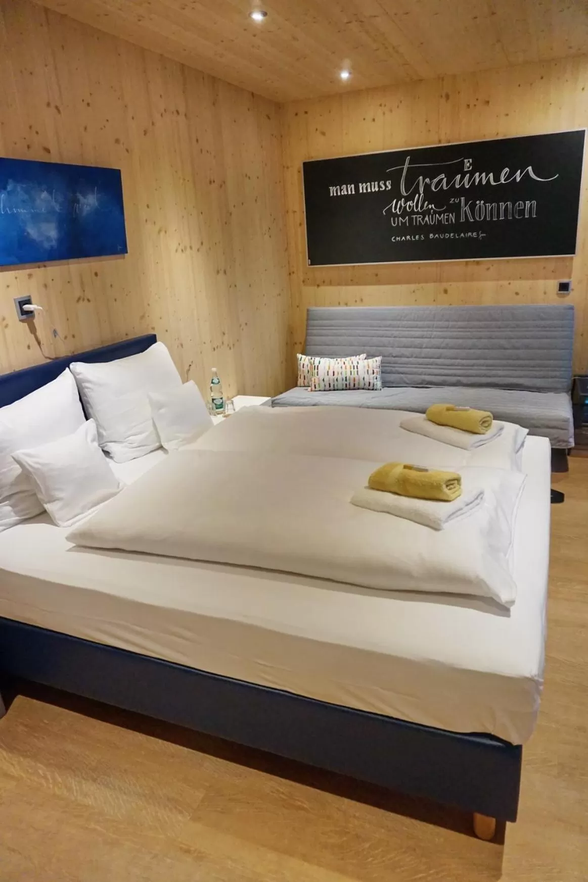 Photo of the whole room, Bed in mein kleinHOTEL