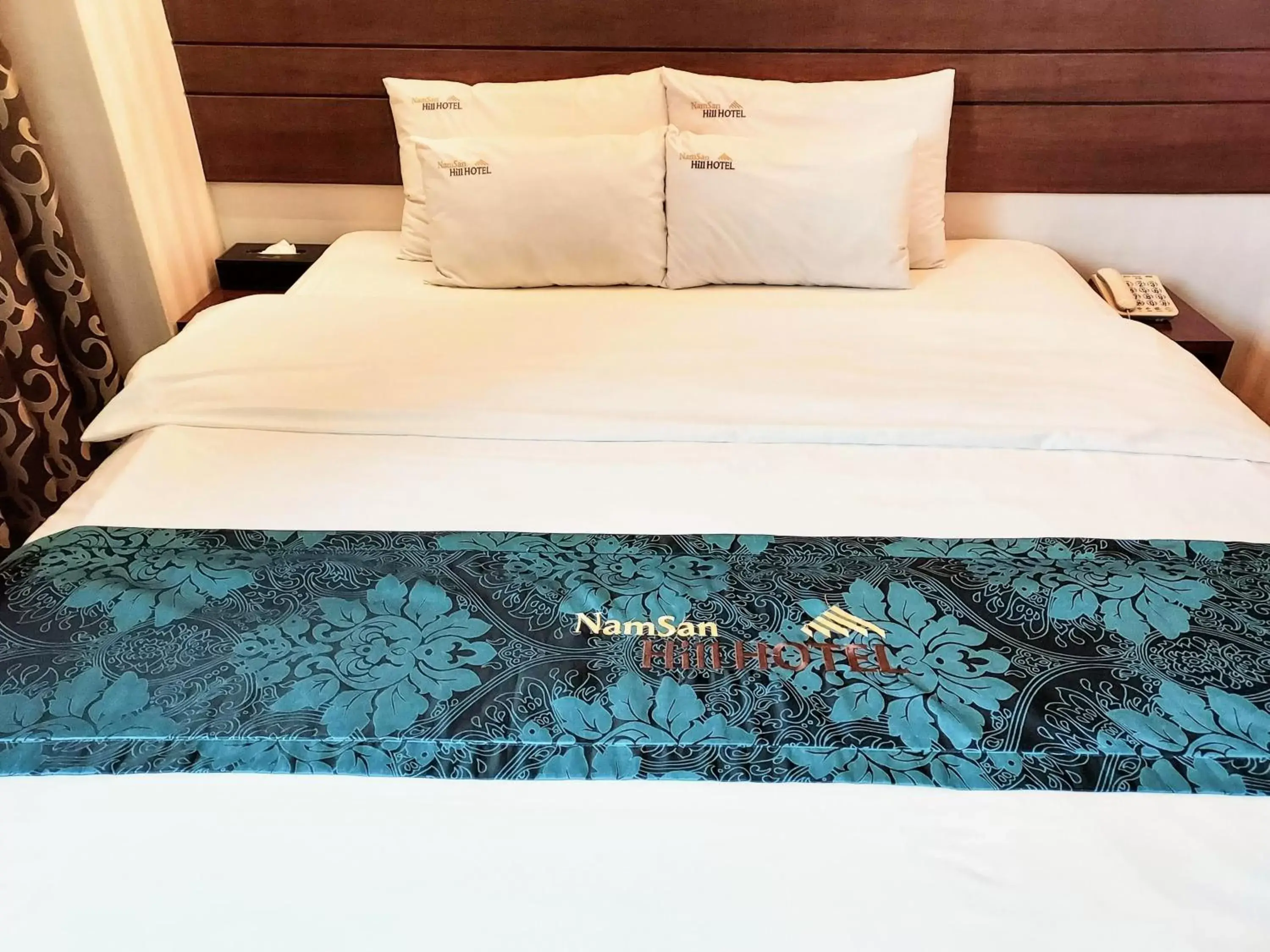 Bed in Namsan Hill Hotel