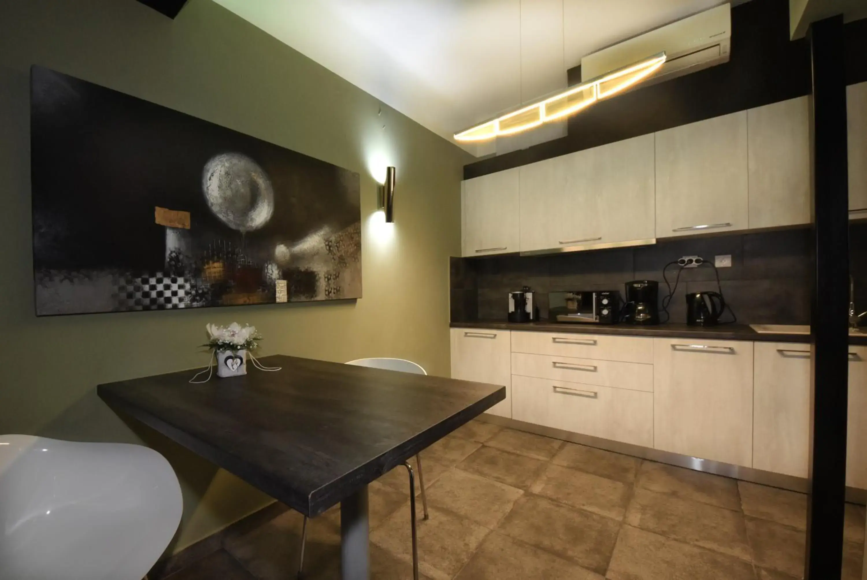 Coffee/tea facilities in Andromeda Suites & Apartments
