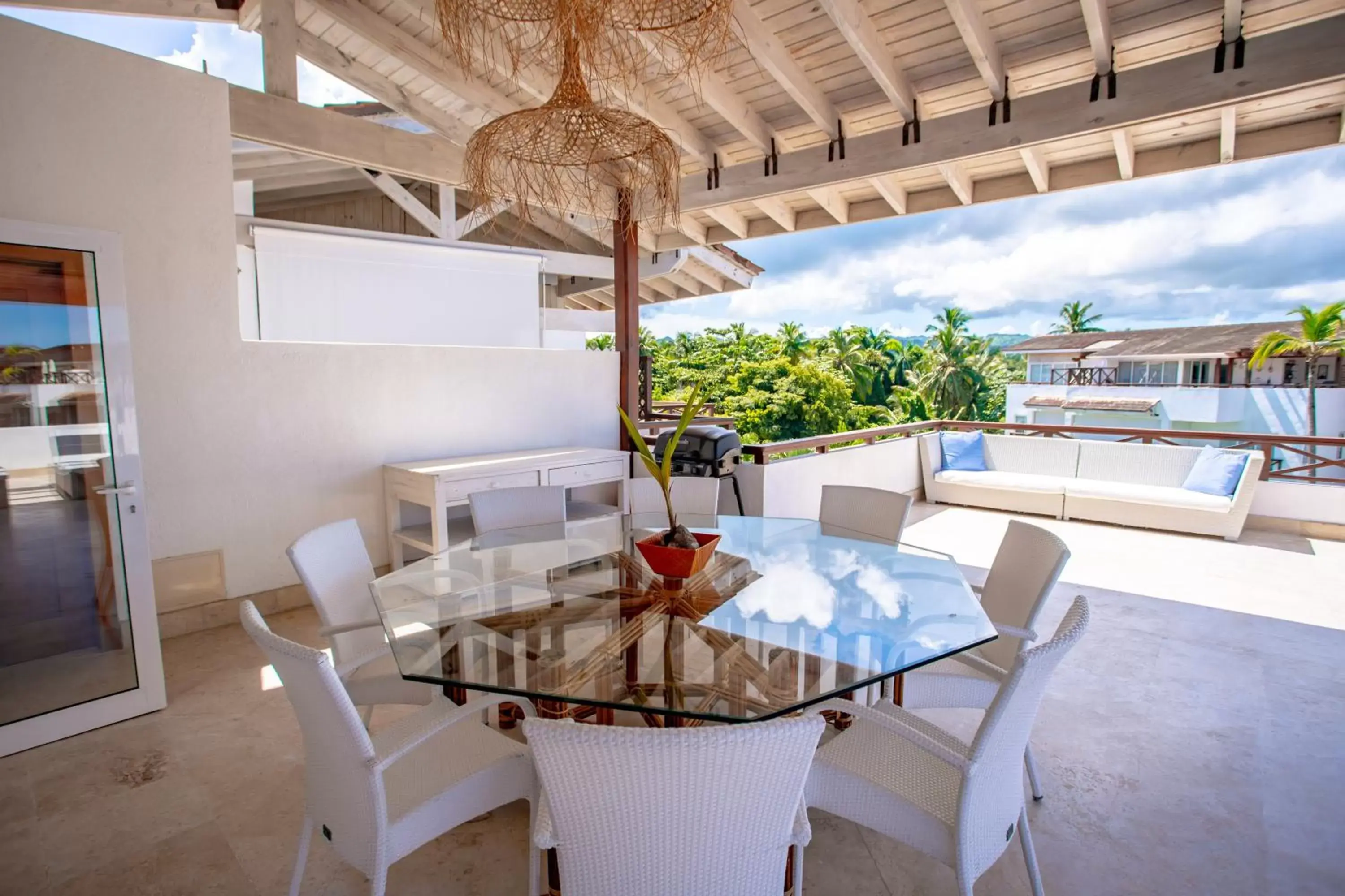 Balcony/Terrace, Dining Area in Xeliter Balcones del Atlantico - Las Terrenas