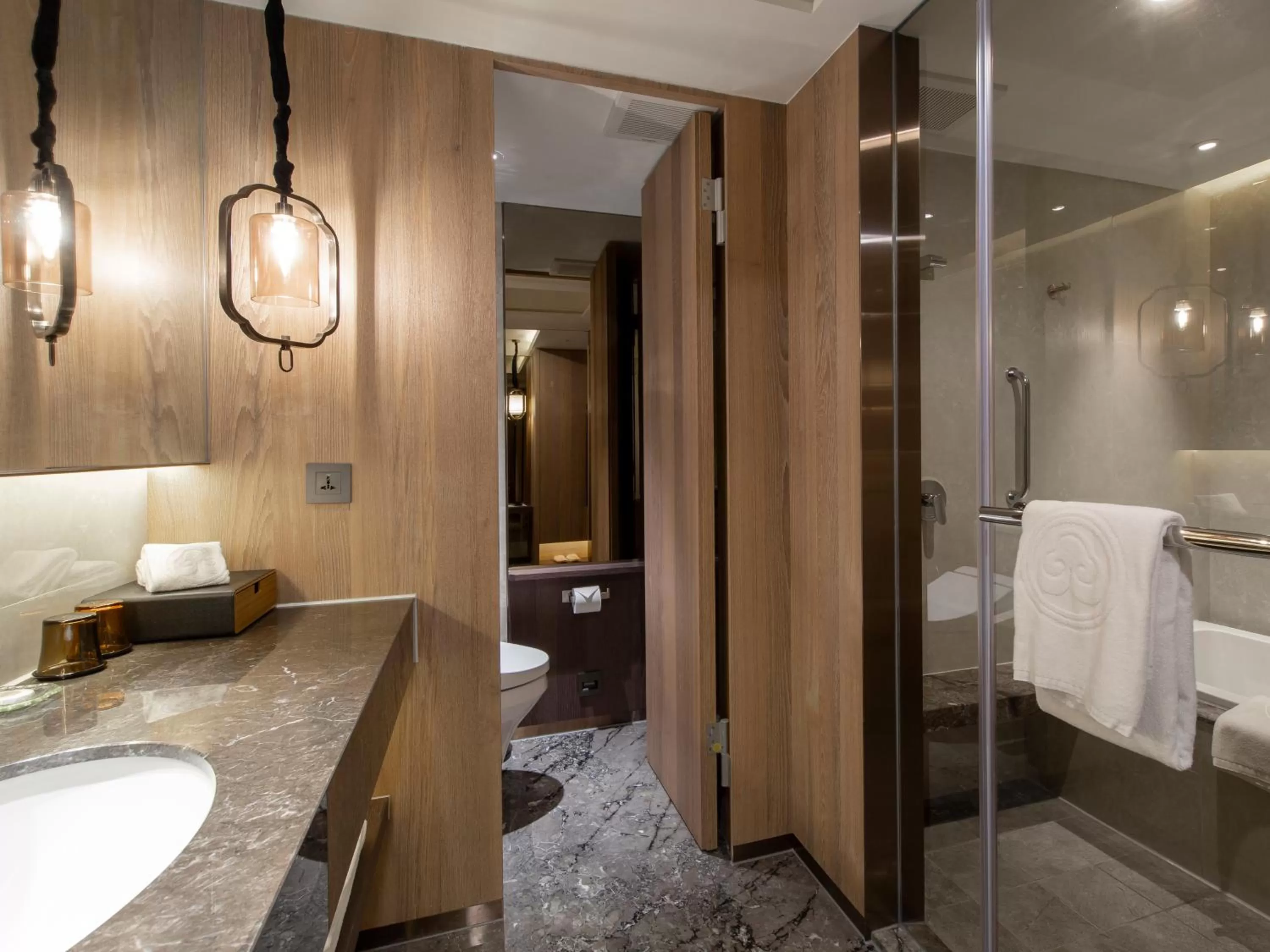 Shower in The Howard Prince Hotel Taichung