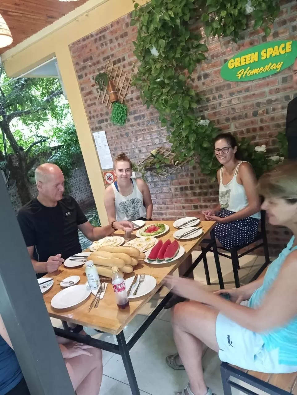 Breakfast in Green Space Homestay