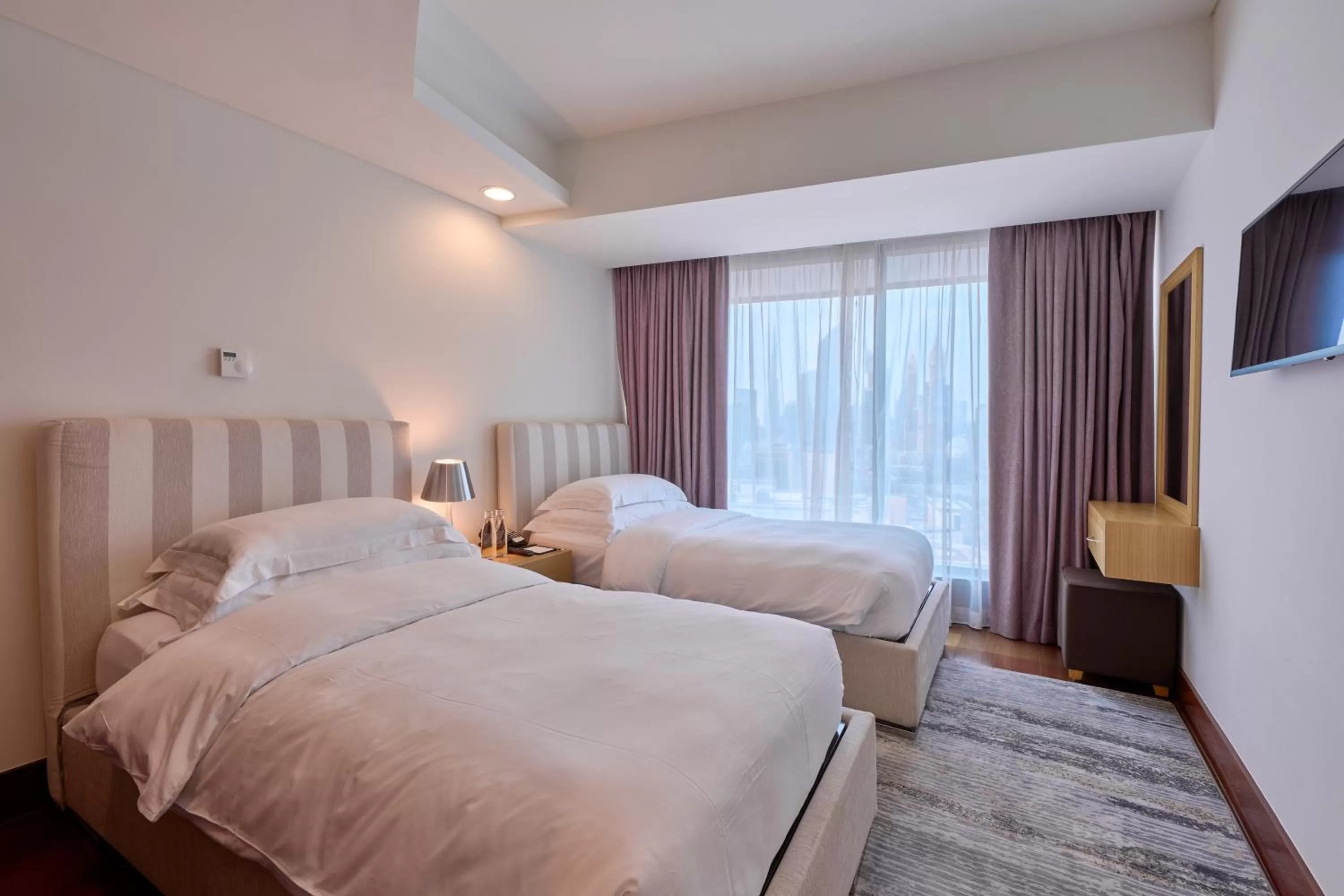 Bedroom, Bed in Jumeirah Living World Trade Centre Dubai