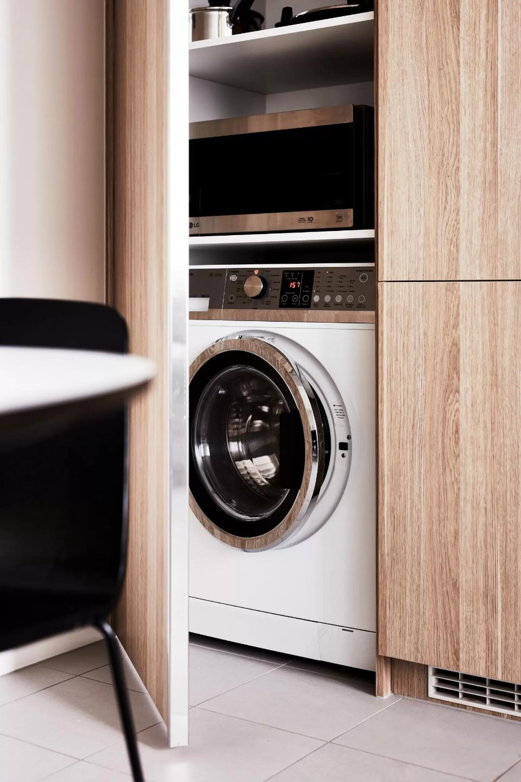 laundry in Lanbruk Richmond Hill