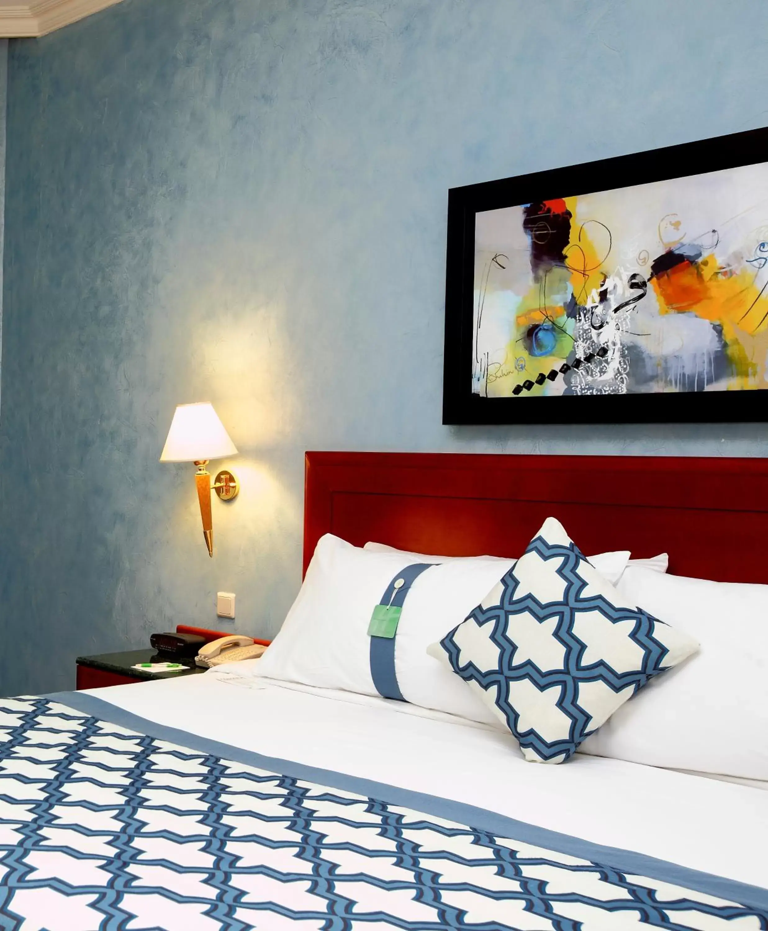 Bed in Holiday Inn Al Khobar, an IHG Hotel