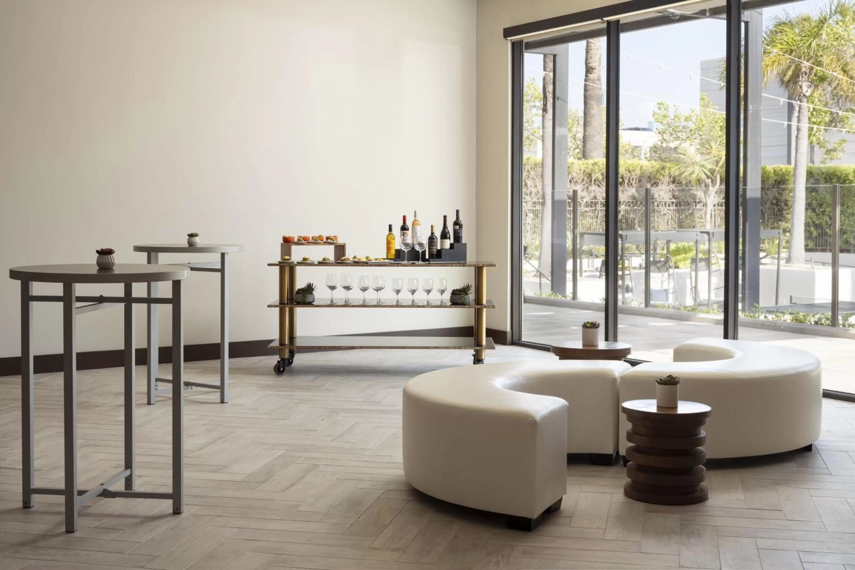 Lobby or reception in Torrance Marriott Redondo Beach