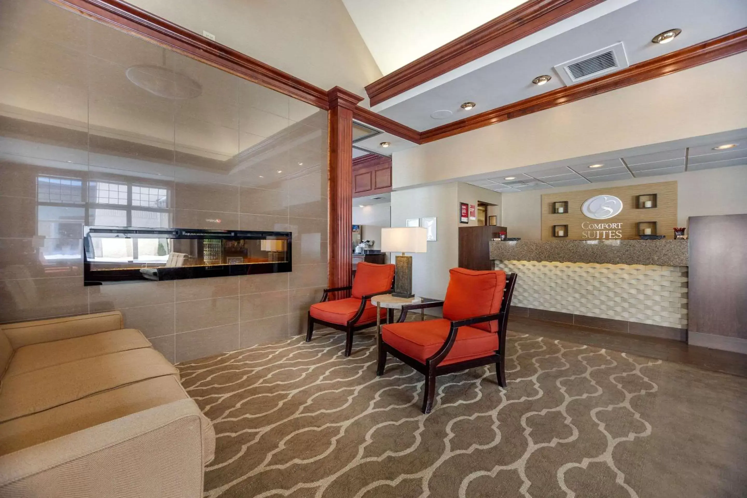 Lobby or reception, Lobby/Reception in Comfort Suites Green Bay