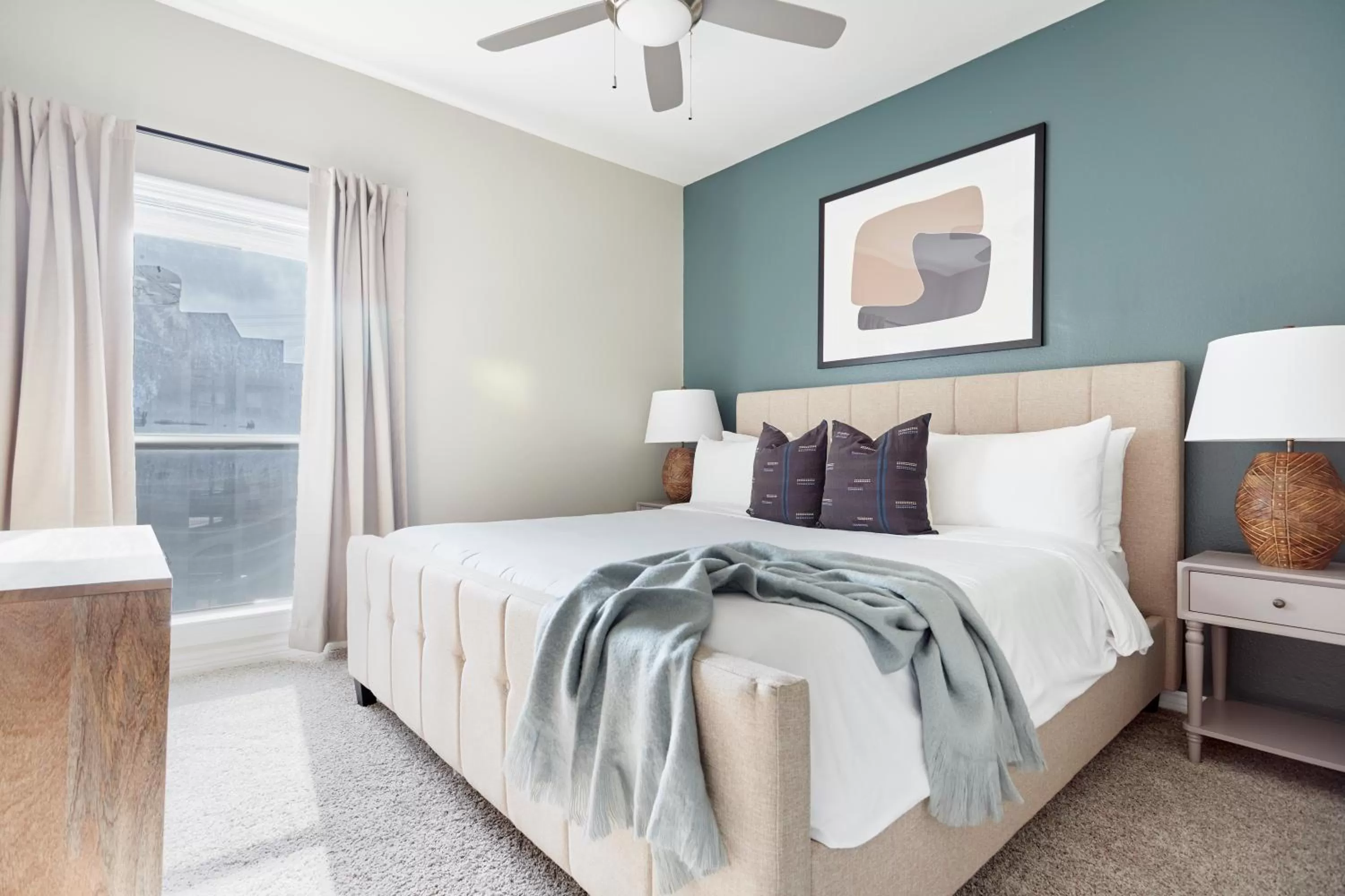 Living room, Bed in Sonder at Med Center