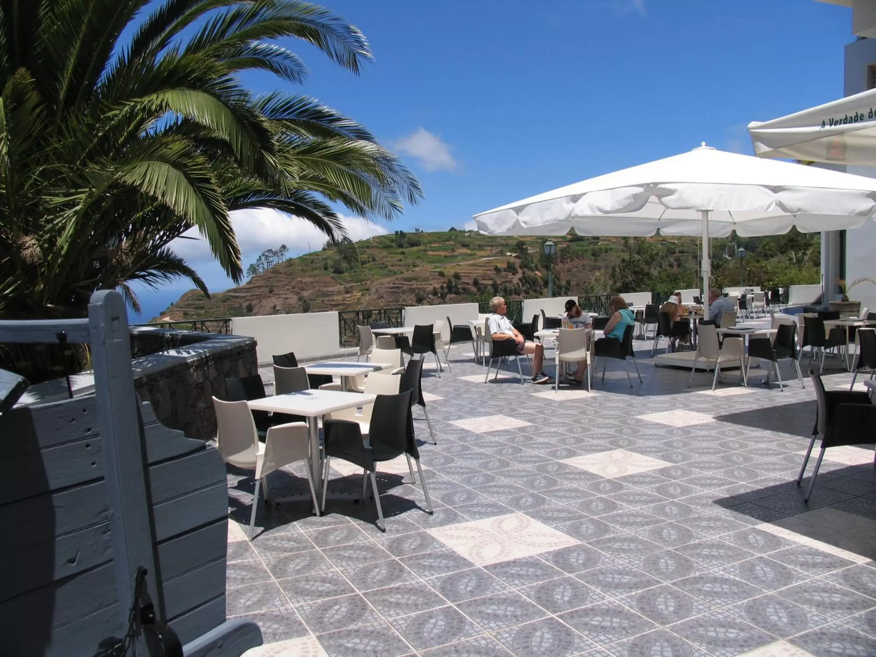 Patio, Restaurant/Places to Eat in Hotel Jardim Atlantico