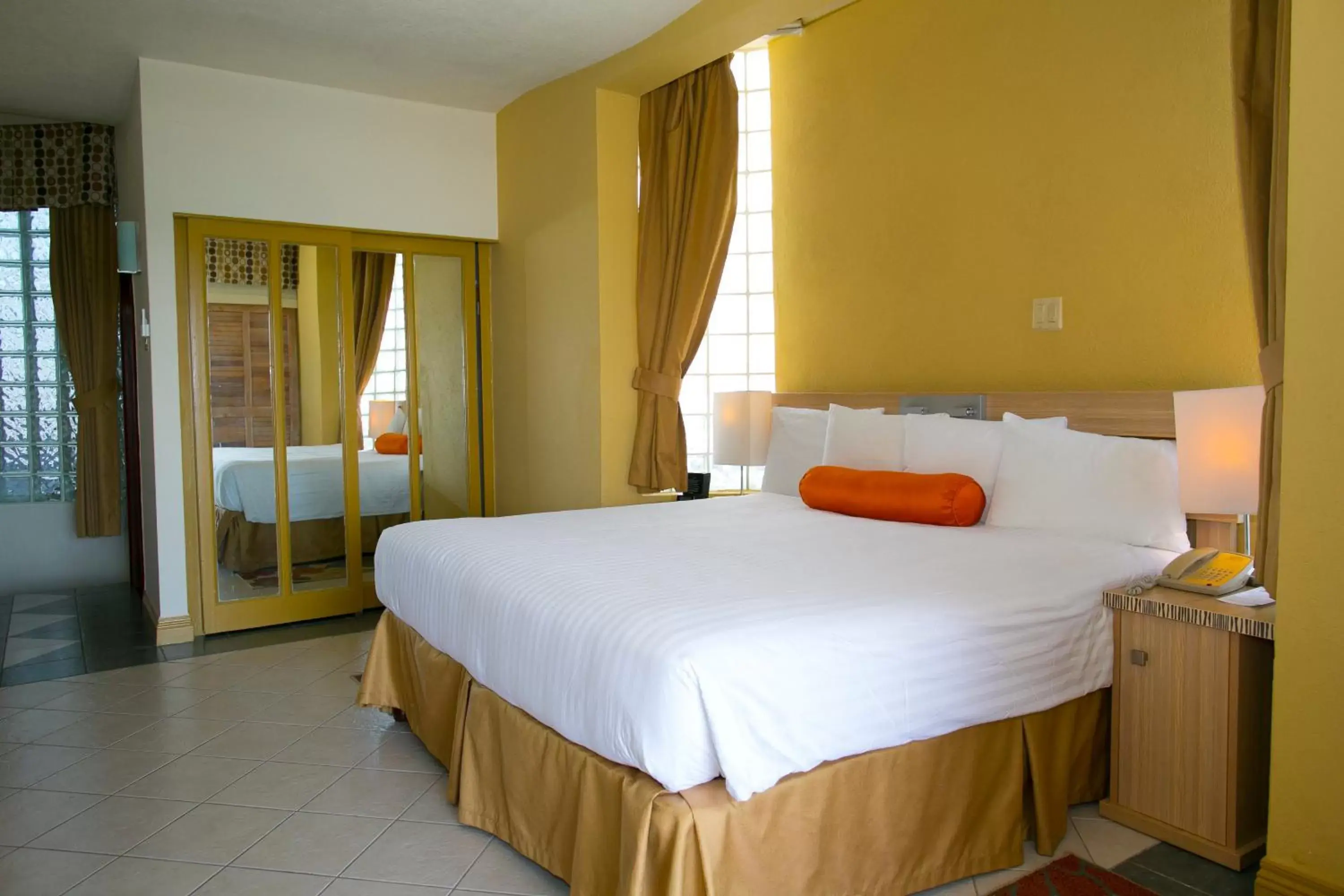 Bed in Accra Beach Hotel