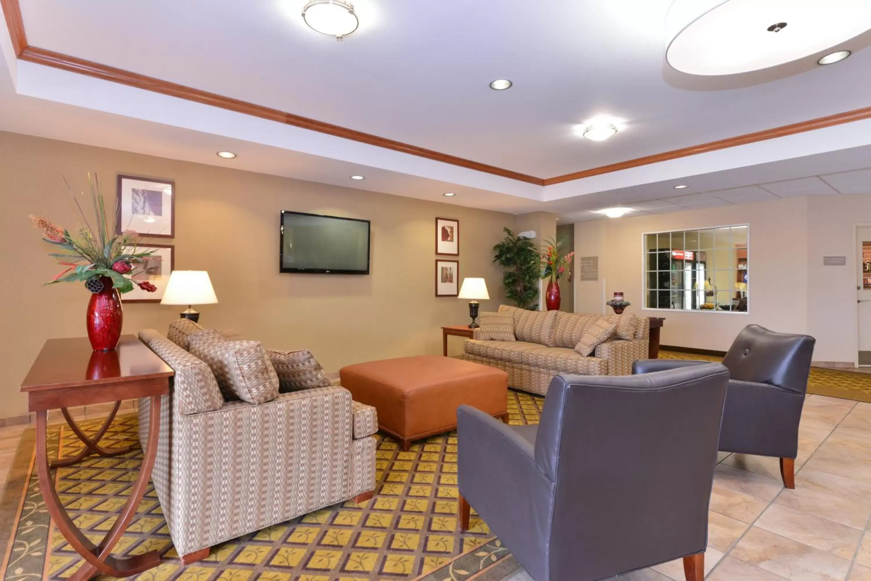 Lobby or reception, Seating Area in Candlewood Suites Elmira Horseheads, an IHG Hotel