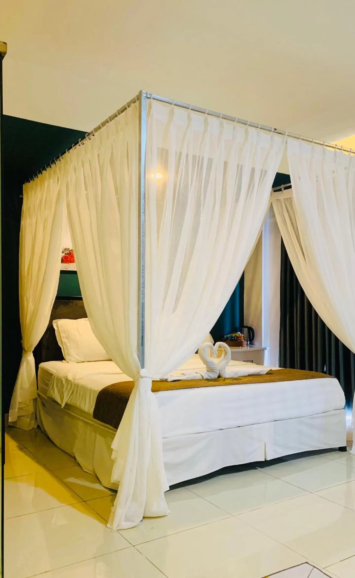 Bedroom, Bed in SaiGon Rose Hotel