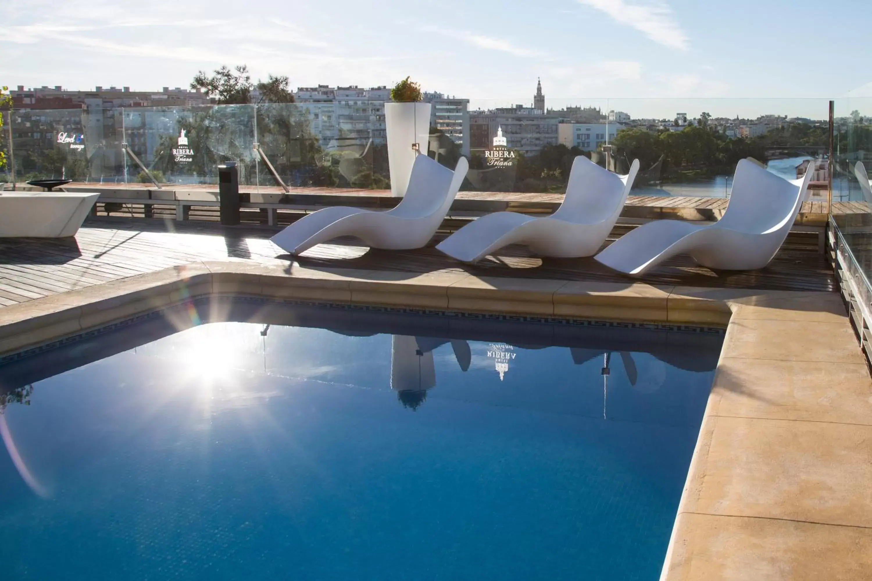 Swimming Pool in Ribera de Triana Hotel