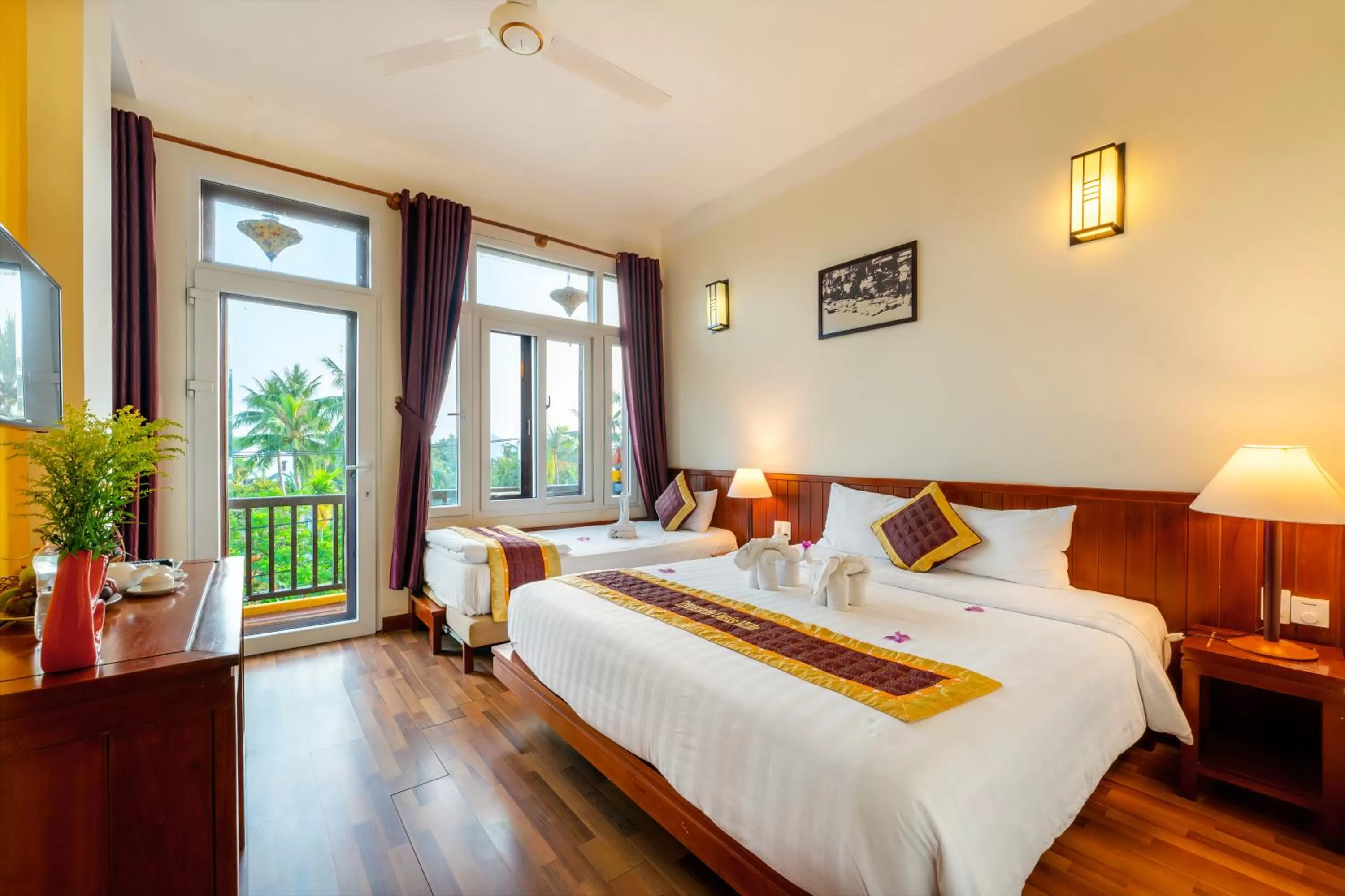 Bed in Hoi An Green Riverside Oasis Villa