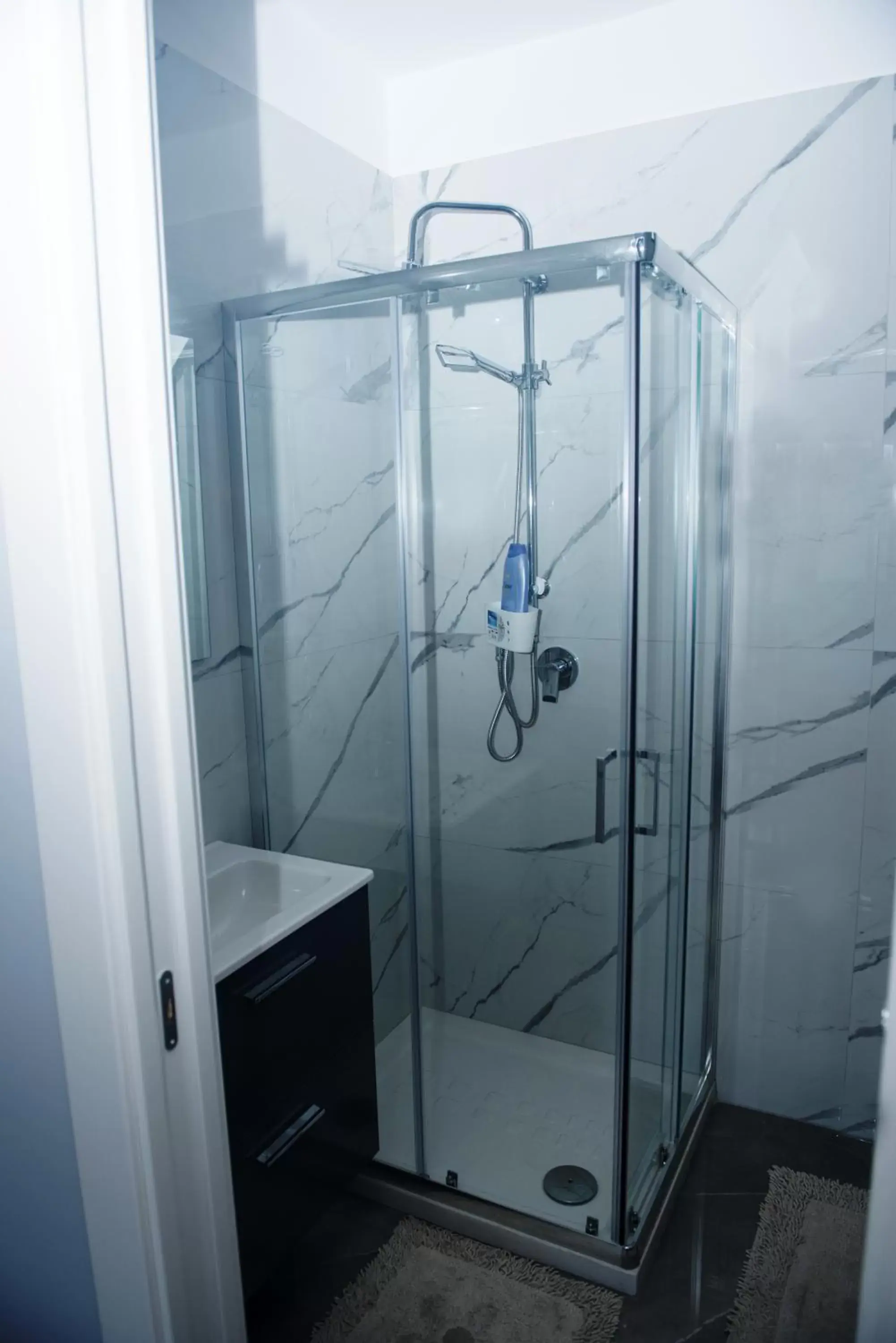 Shower, Bathroom in B&B S Home