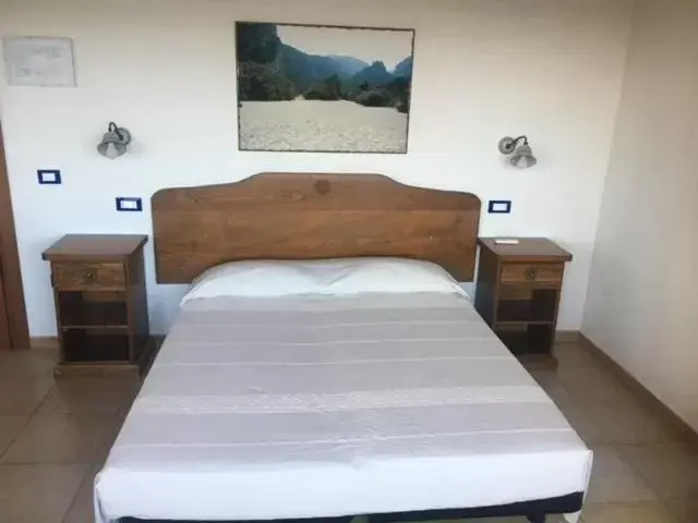 Bed in Bellamarina