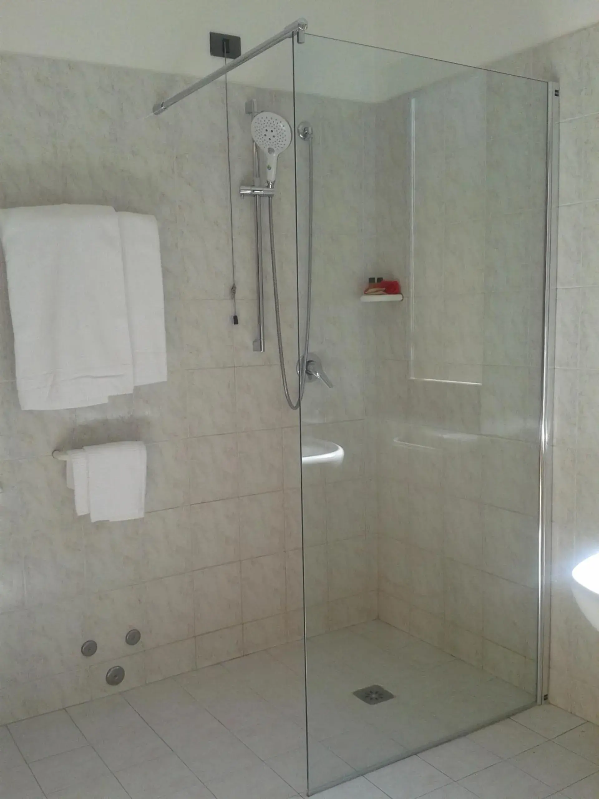 Bathroom in Hotel Garnì Al Poggio
