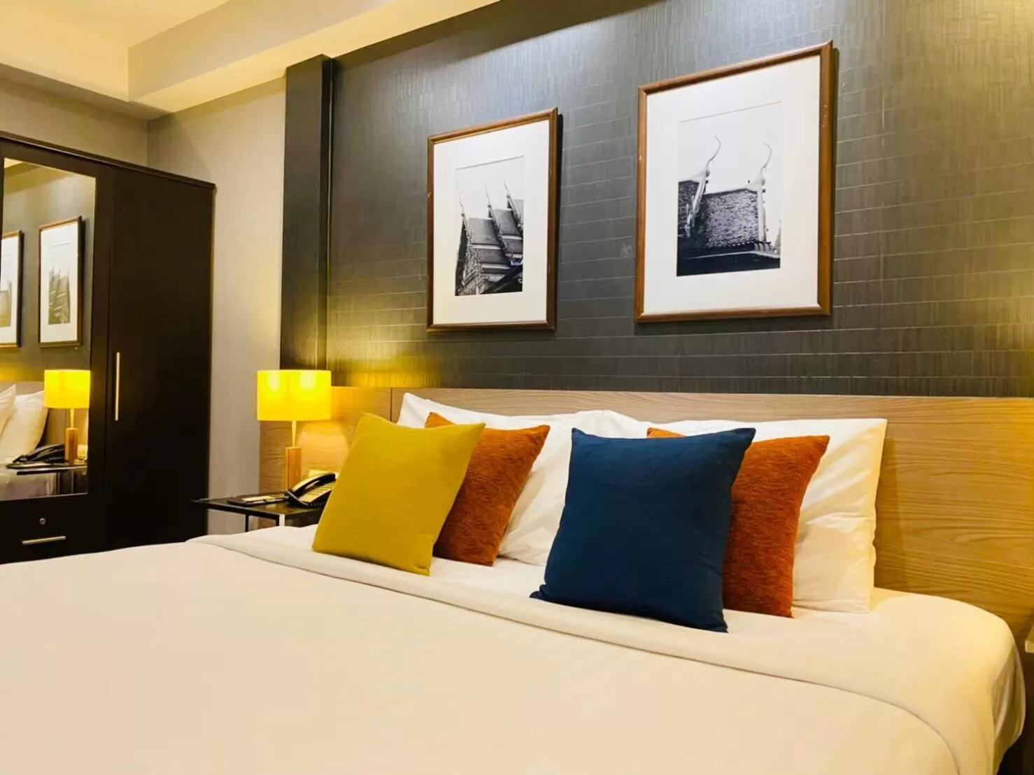 Bed in Alt Hotel Nana by UHG