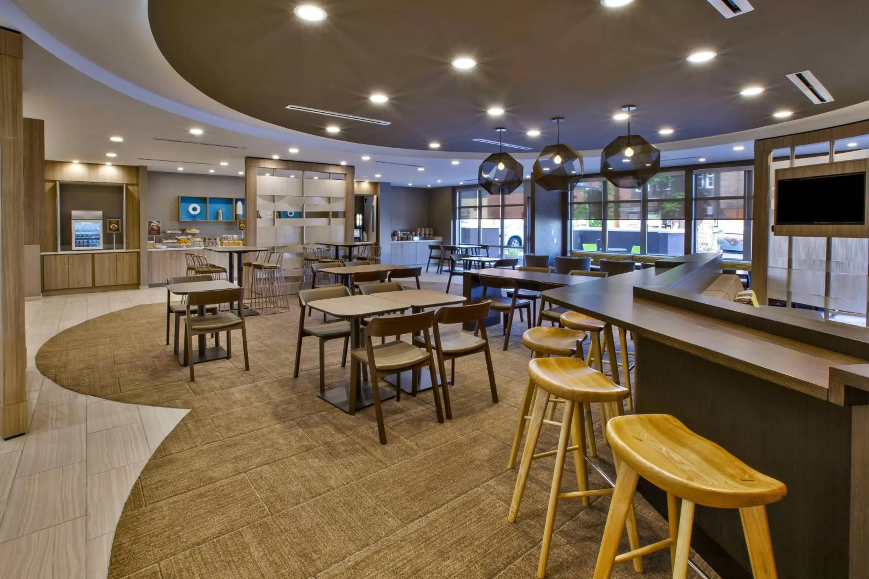 Lobby or reception, Restaurant/Places to Eat in SpringHill Suites by Marriott Pittsburgh Butler/Centre City