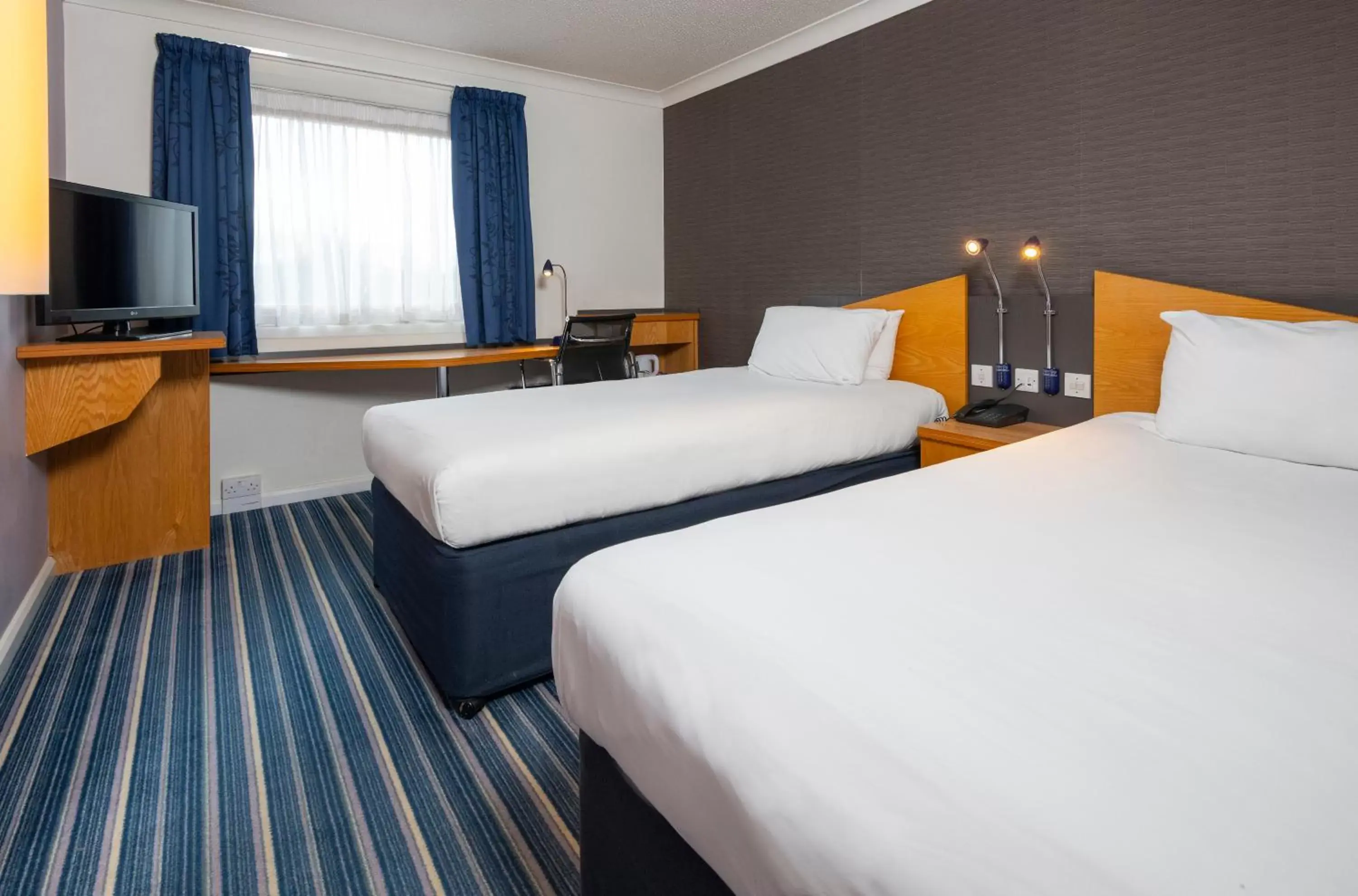 Bedroom, Bed in Holiday Inn Express Birmingham - Snow Hill, an IHG Hotel