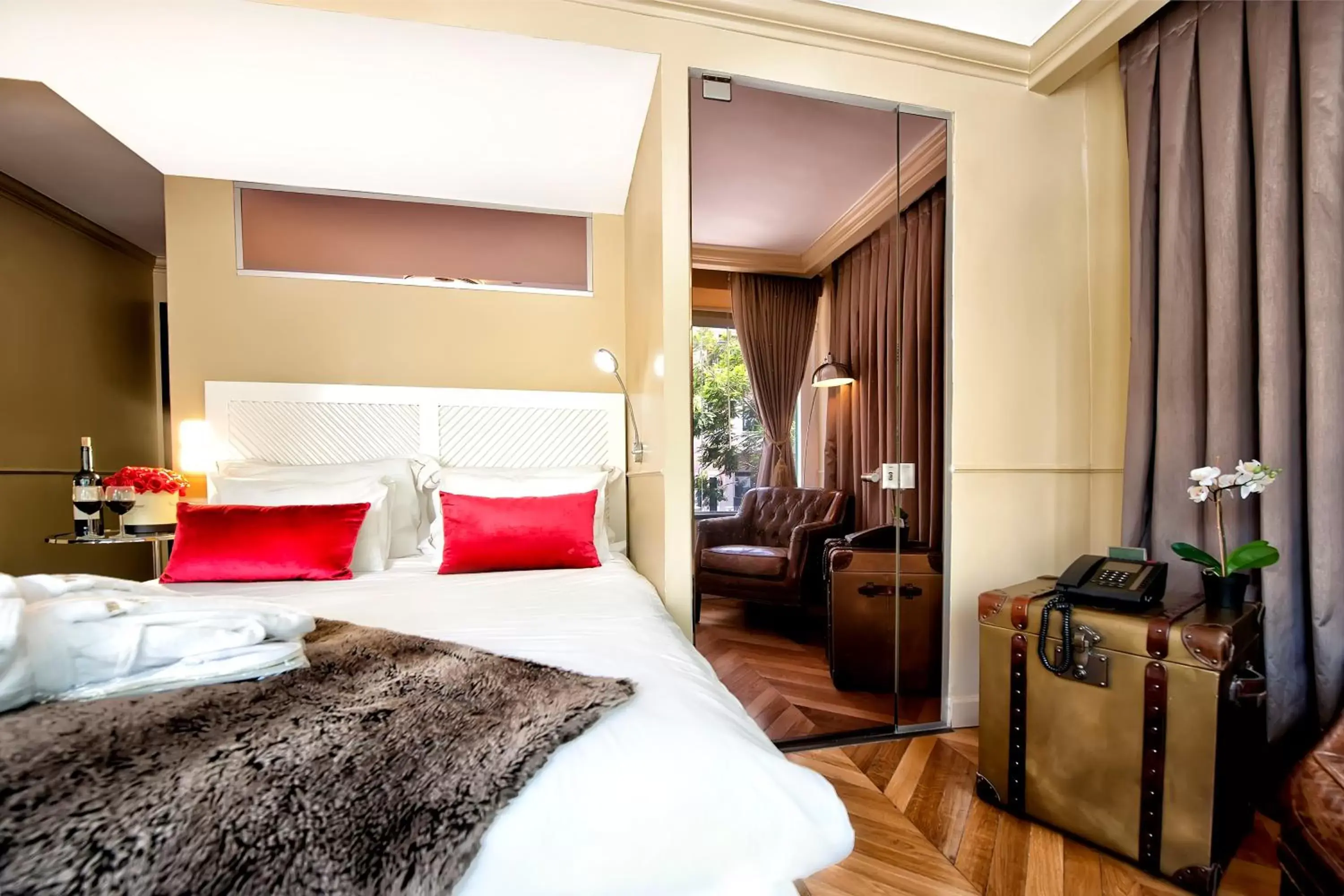 Day, Bed in Montefiore 16 - Urban Boutique Hotel