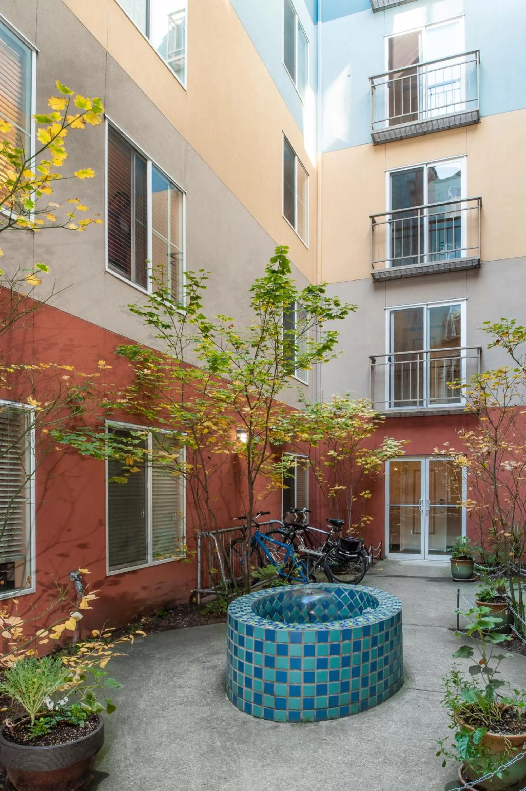 Area and facilities in Belltown Inn