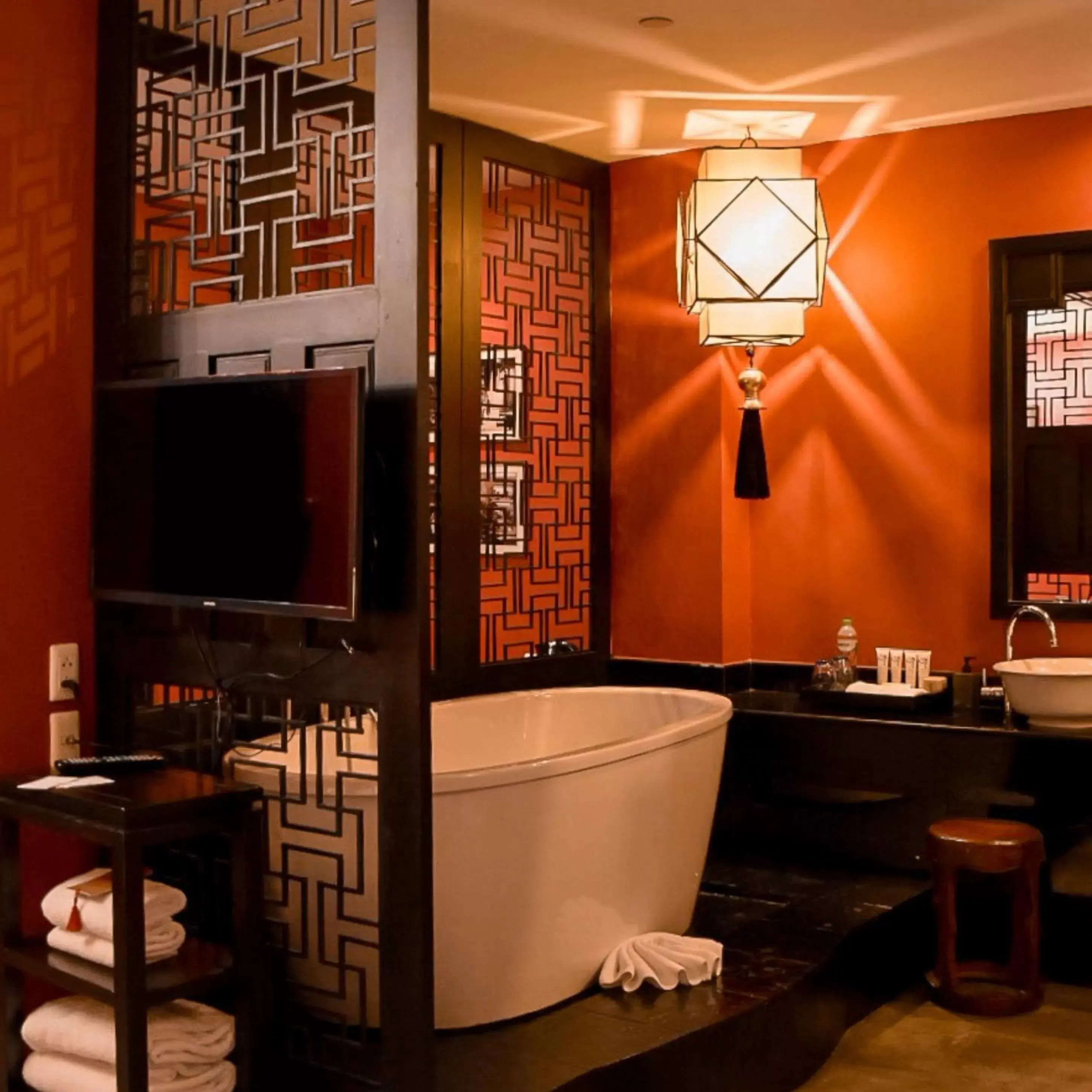 Bathroom, TV/Entertainment Center in Shanghai Mansion Bangkok - SHA Extra Plus