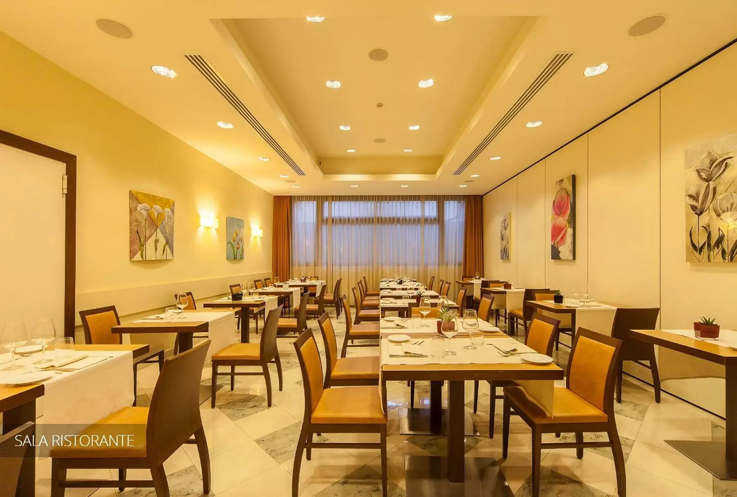 Restaurant/places to eat in NilHotel Florence Restaurant/places to eat in NilHotel Florence