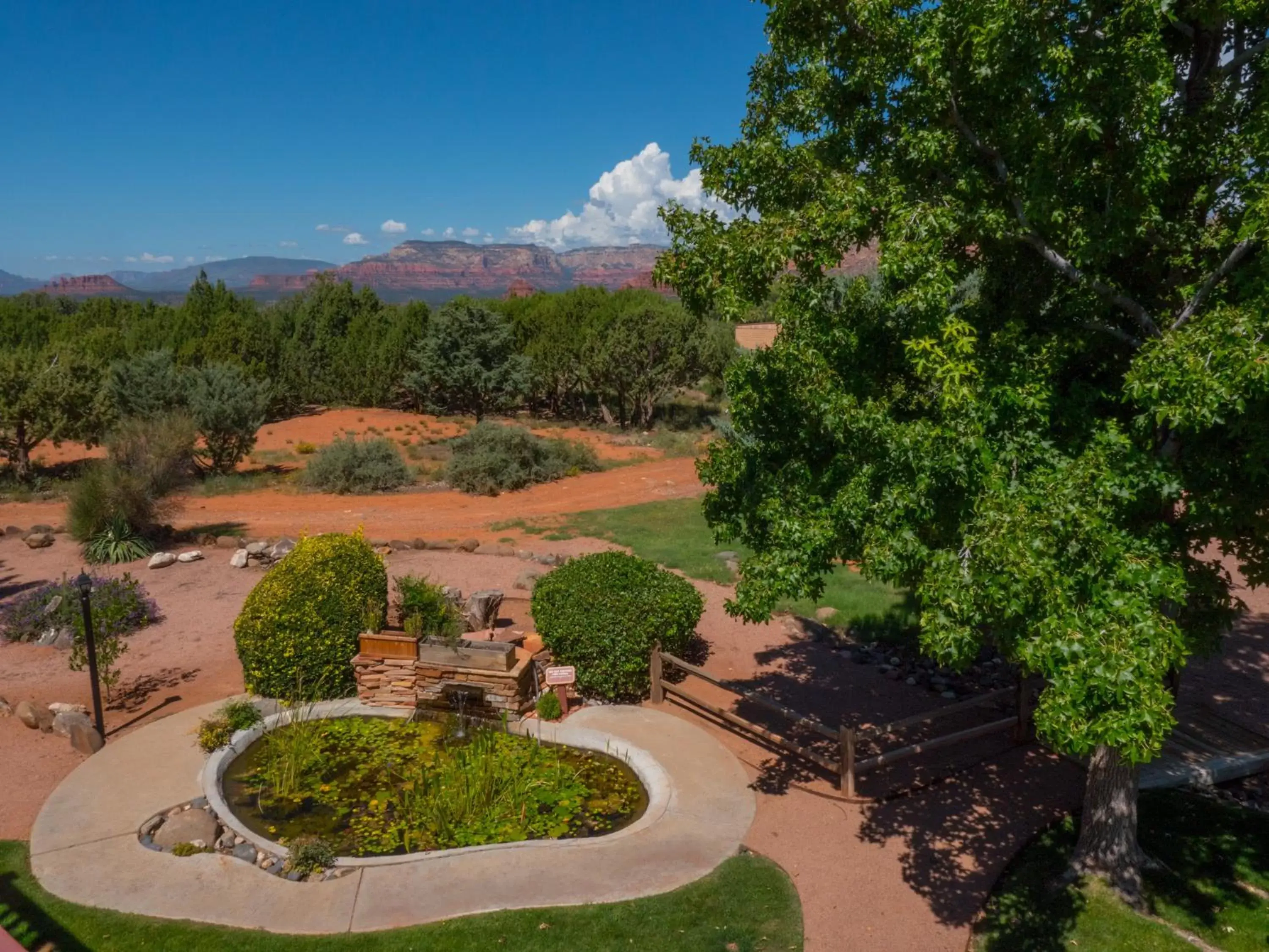 Garden in Sky Ranch Lodge