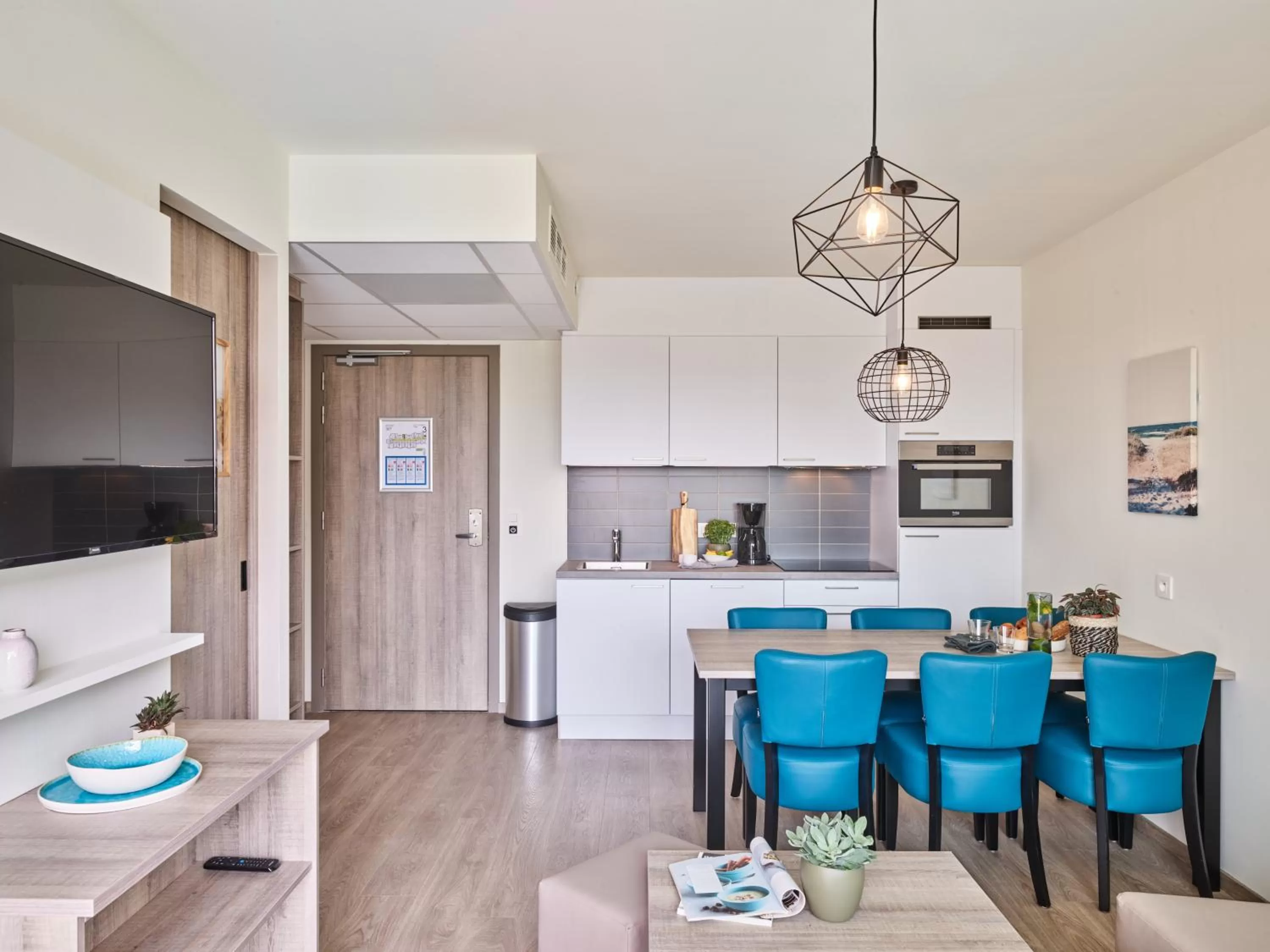 Dining area in Holiday Suites Zeebrugge