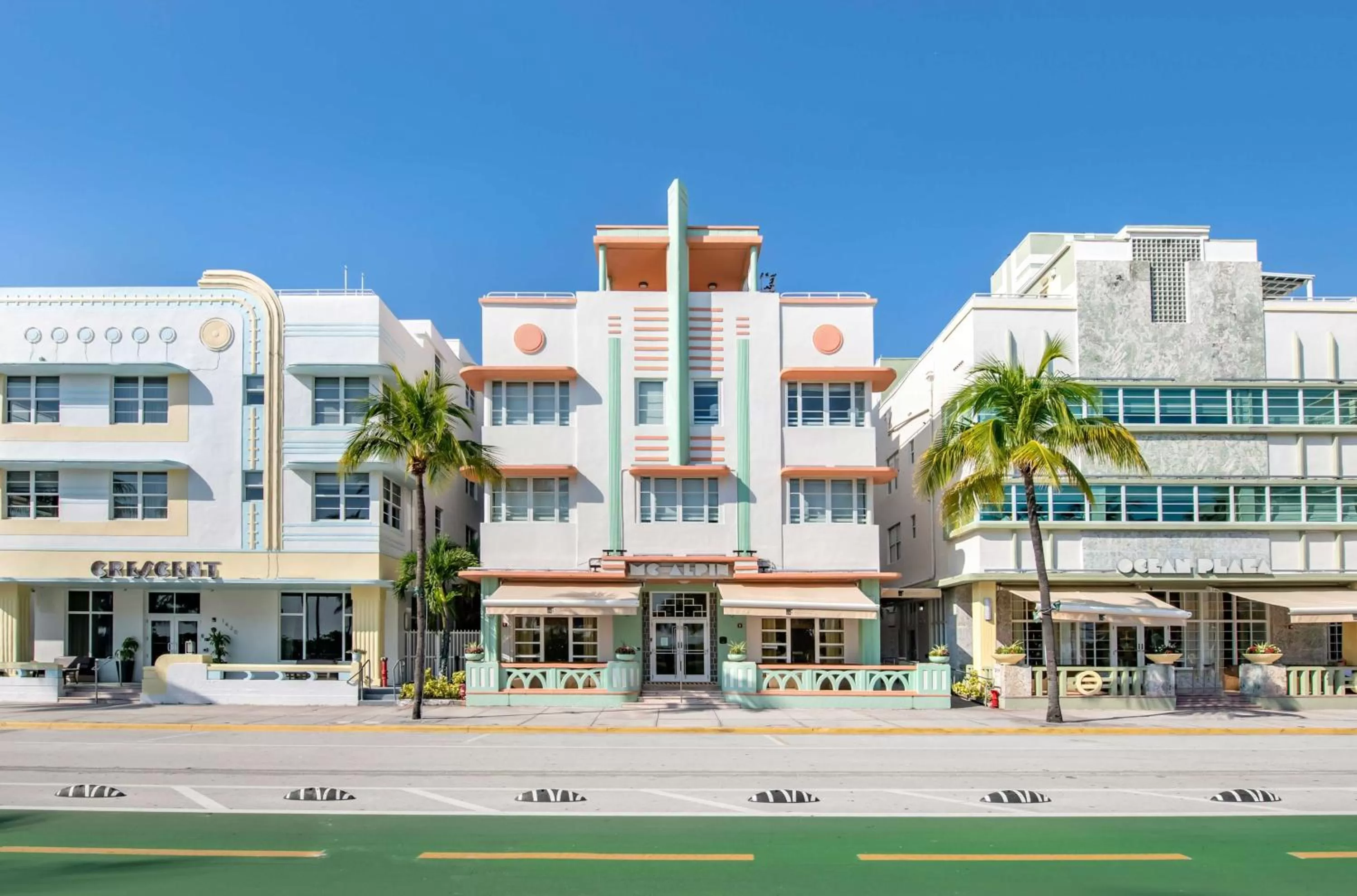 Property building in Hilton Vacation Club Crescent on South Beach Miami